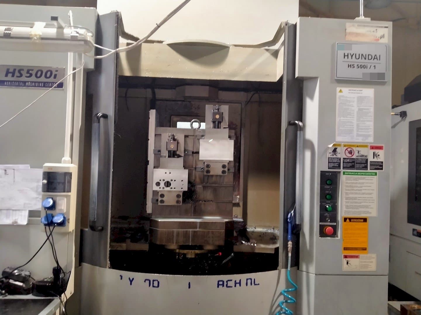 Hyundai Kia HS500i Mašinos vaizdas iš priekio