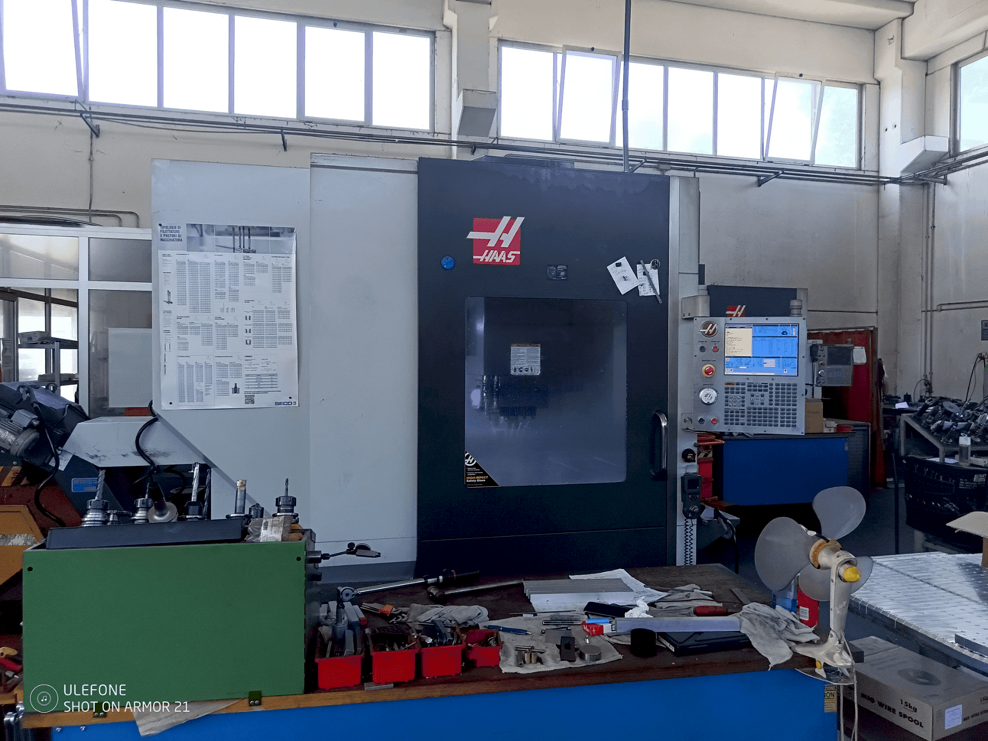 HAAS UMC 750SS Mašinos vaizdas iš priekio