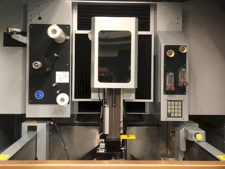 EROWA Robot Compact 80 Mašinos vaizdas iš priekio