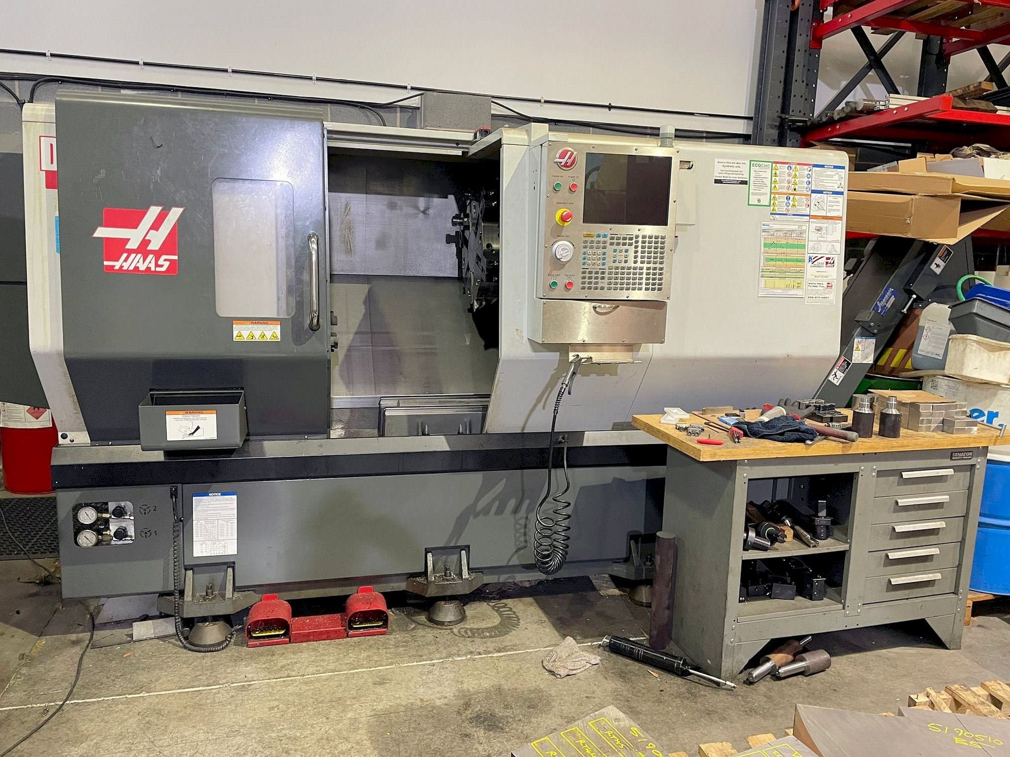 HAAS DS-30 Mašinos vaizdas iš priekio