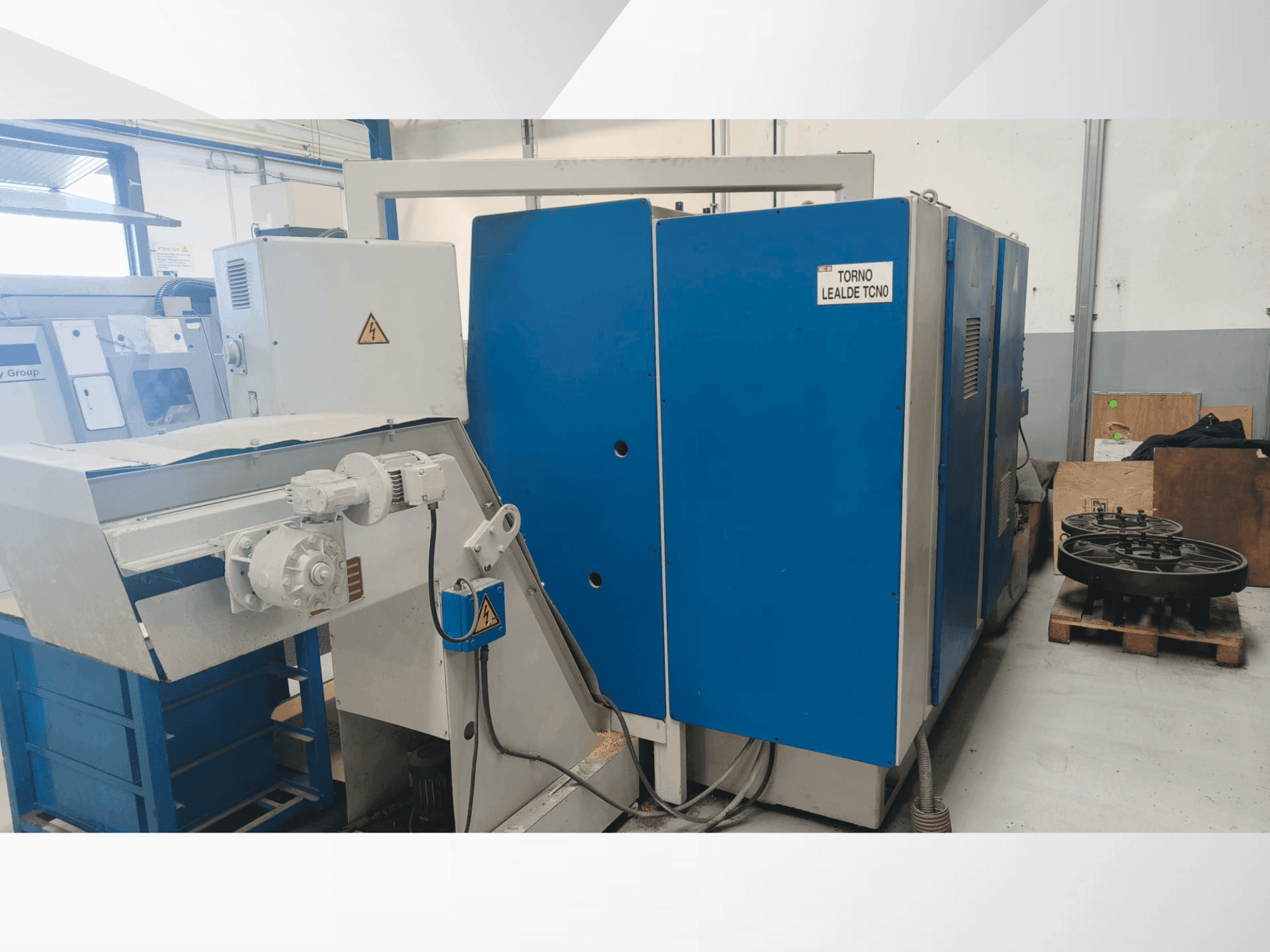 Lealde TCN-0 Mašinos vaizdas iš priekio