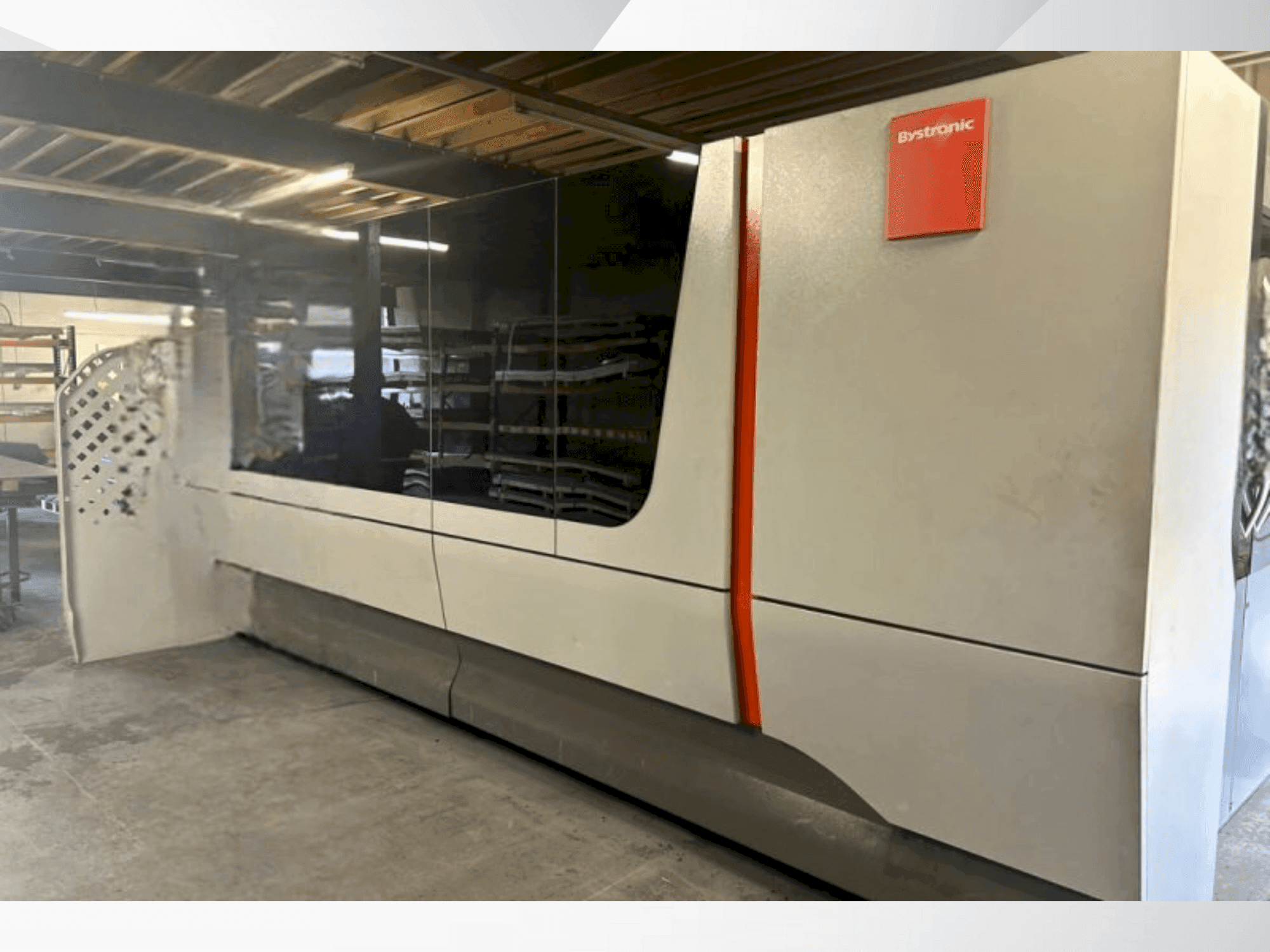 Bystronic BYSMART Fiber 3015 Mašinos vaizdas iš priekio