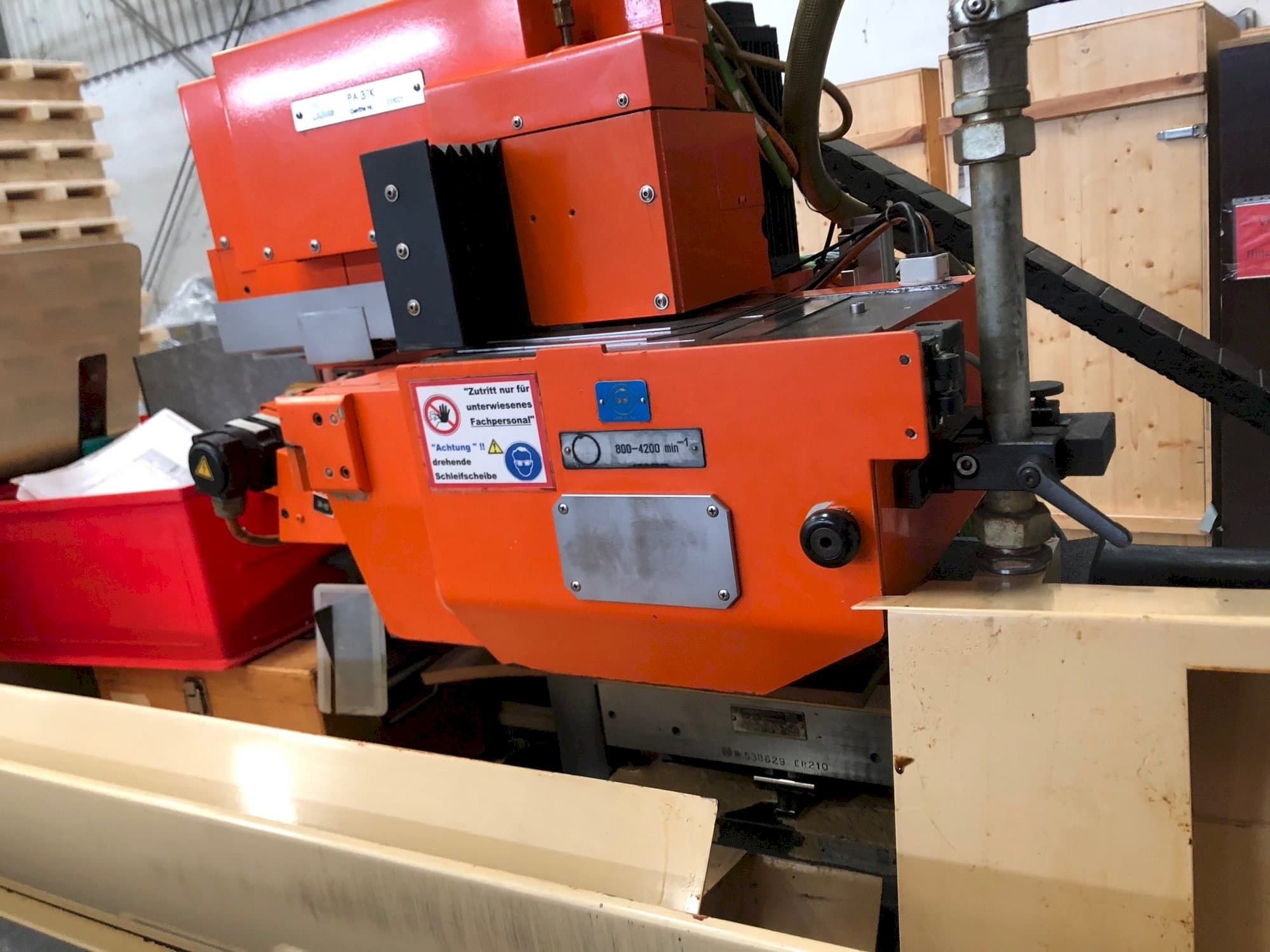 JUNG JF 525 N Mašinos vaizdas iš priekio