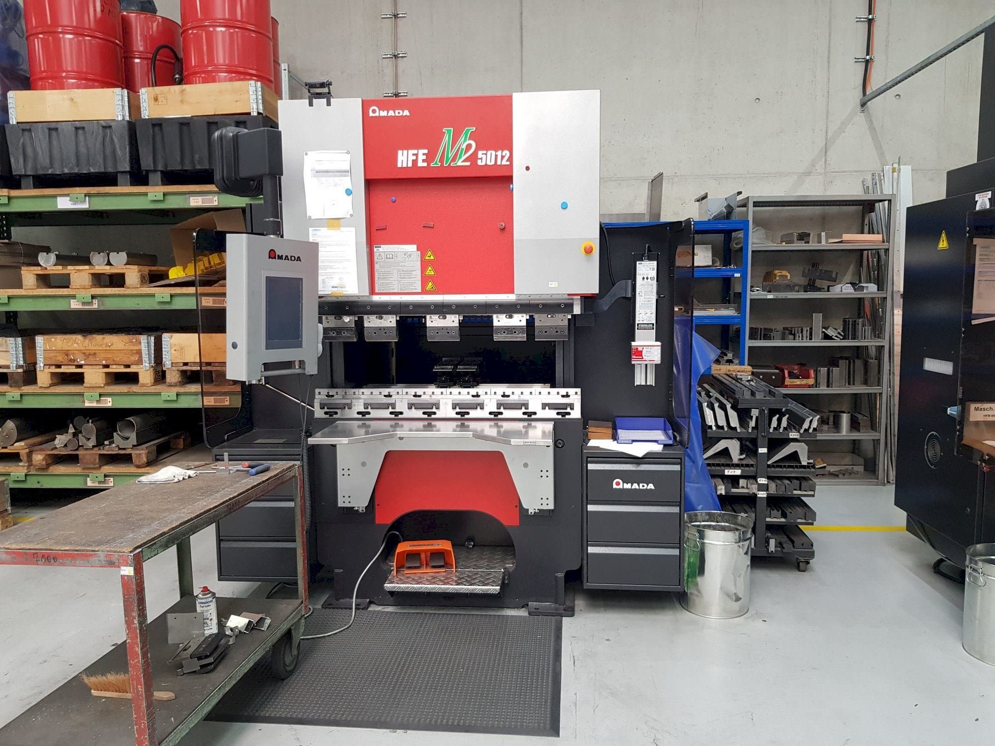 AMADA HFE M2 5012 Mašinos vaizdas iš priekio