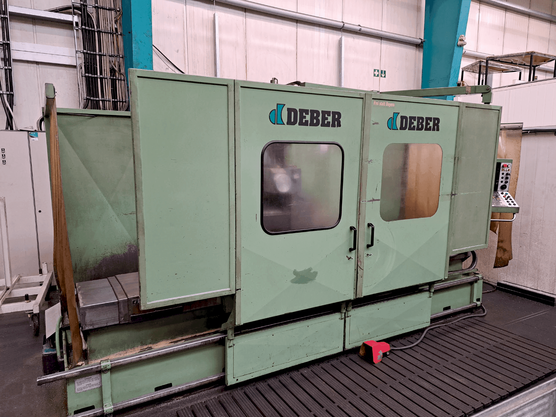 DEBER Dinamyc 2 Mašinos vaizdas iš priekio