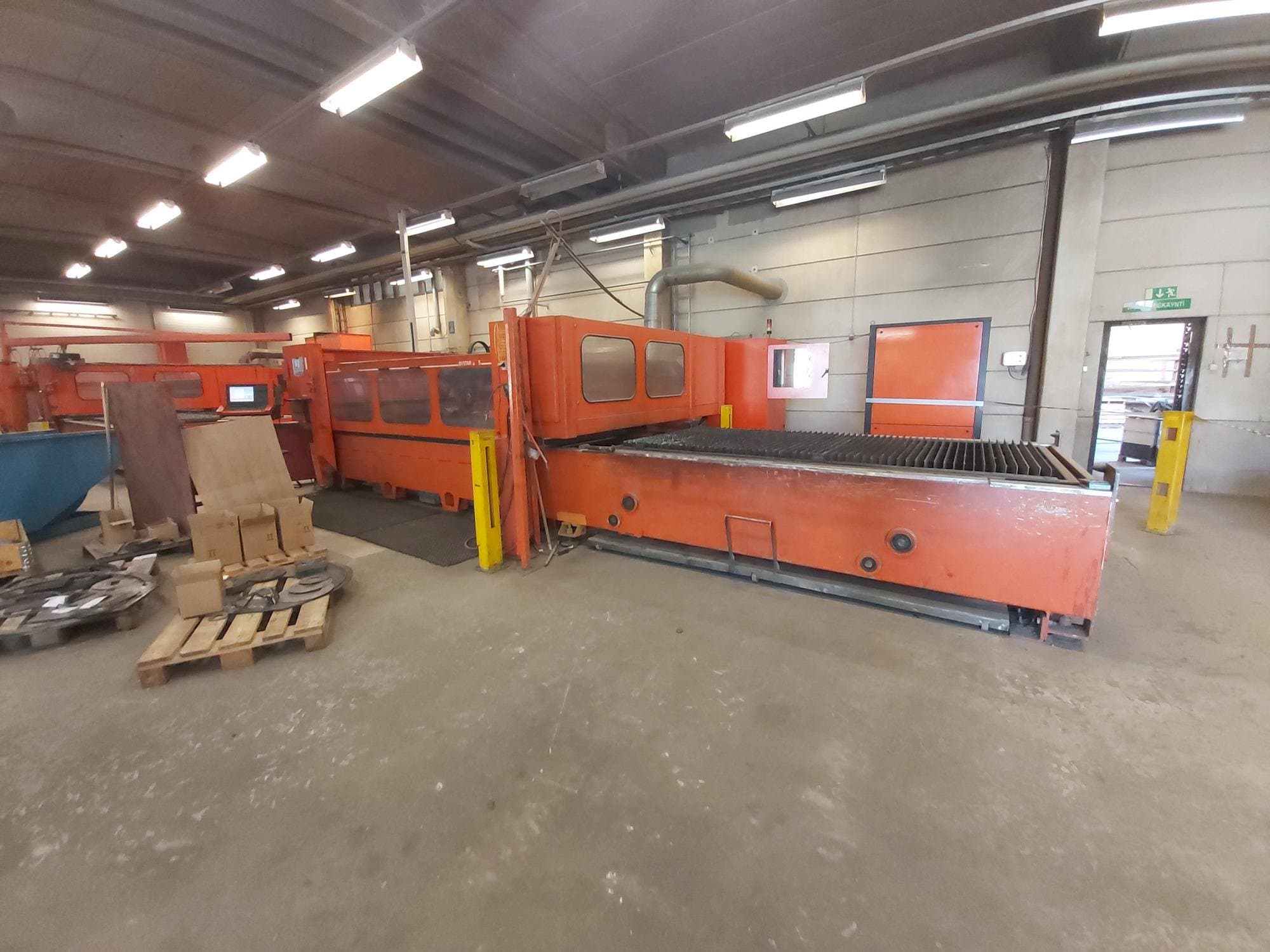Bystronic BTL 3015 Mašinos vaizdas iš priekio