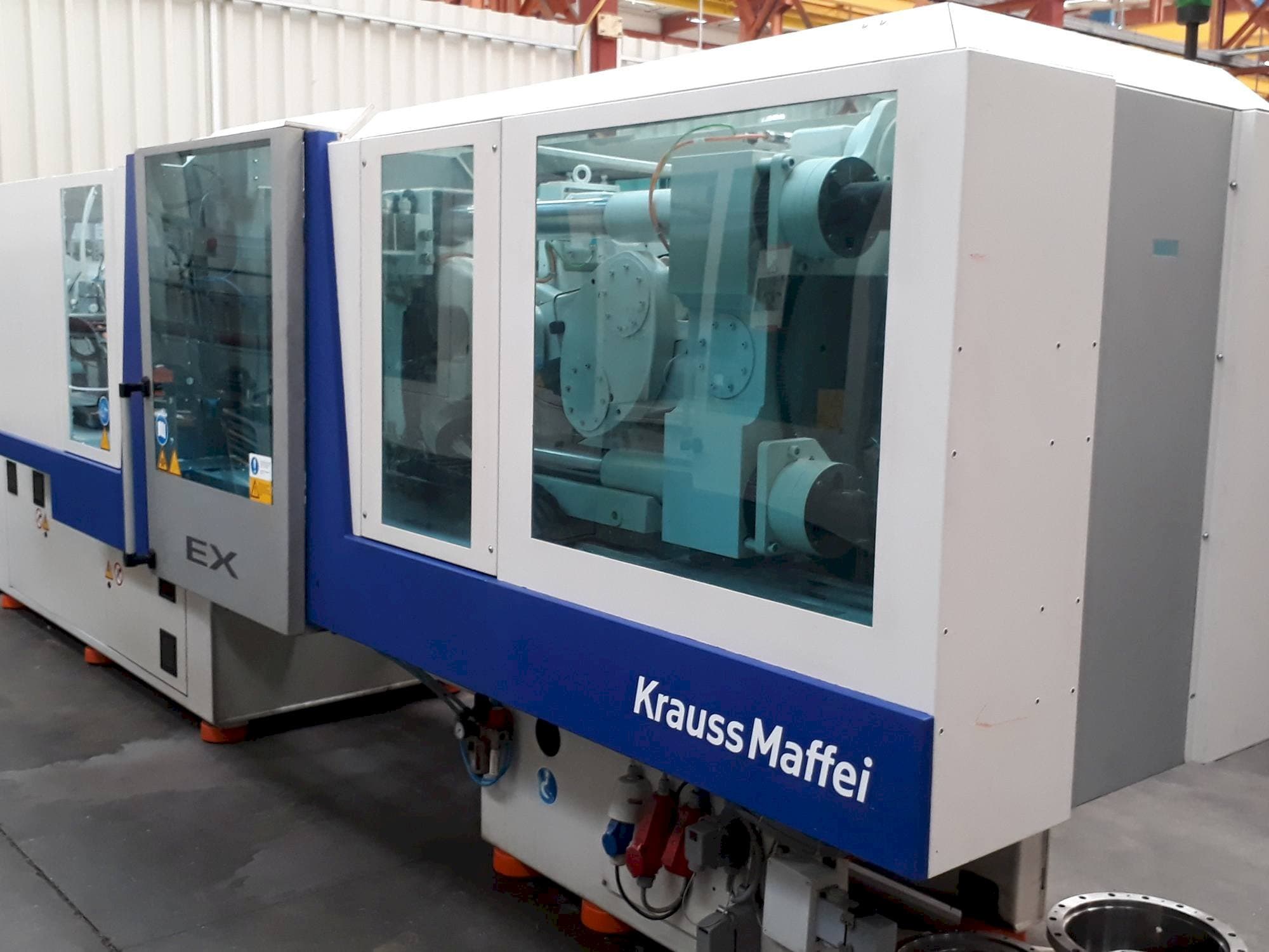 Krauss Maffei 160-750 EX Mašinos vaizdas iš priekio