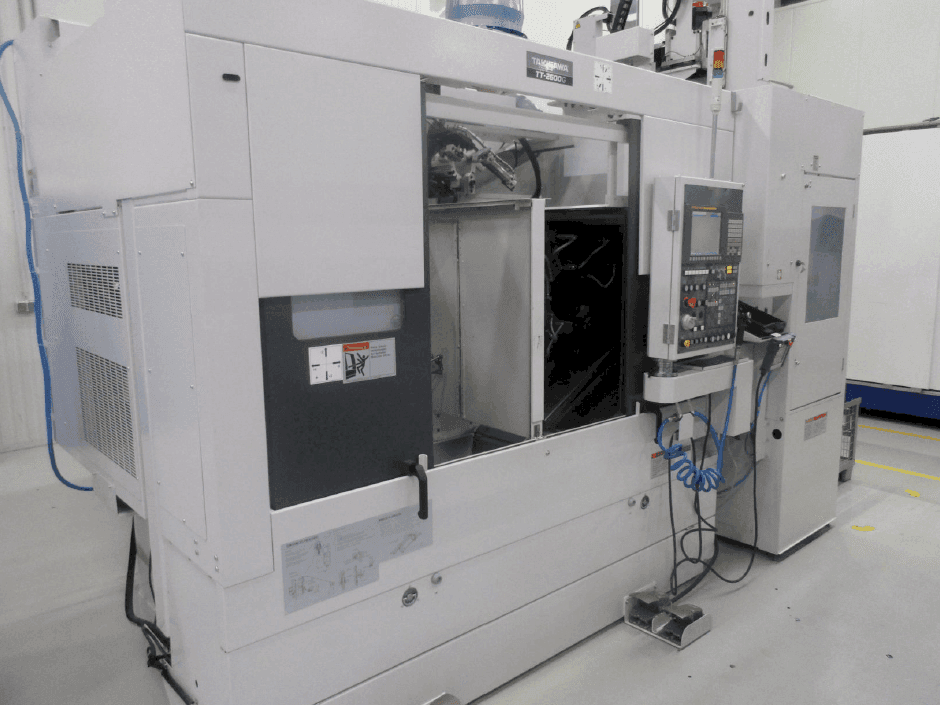 Takisawa TT-2600G Mašinos vaizdas iš priekio