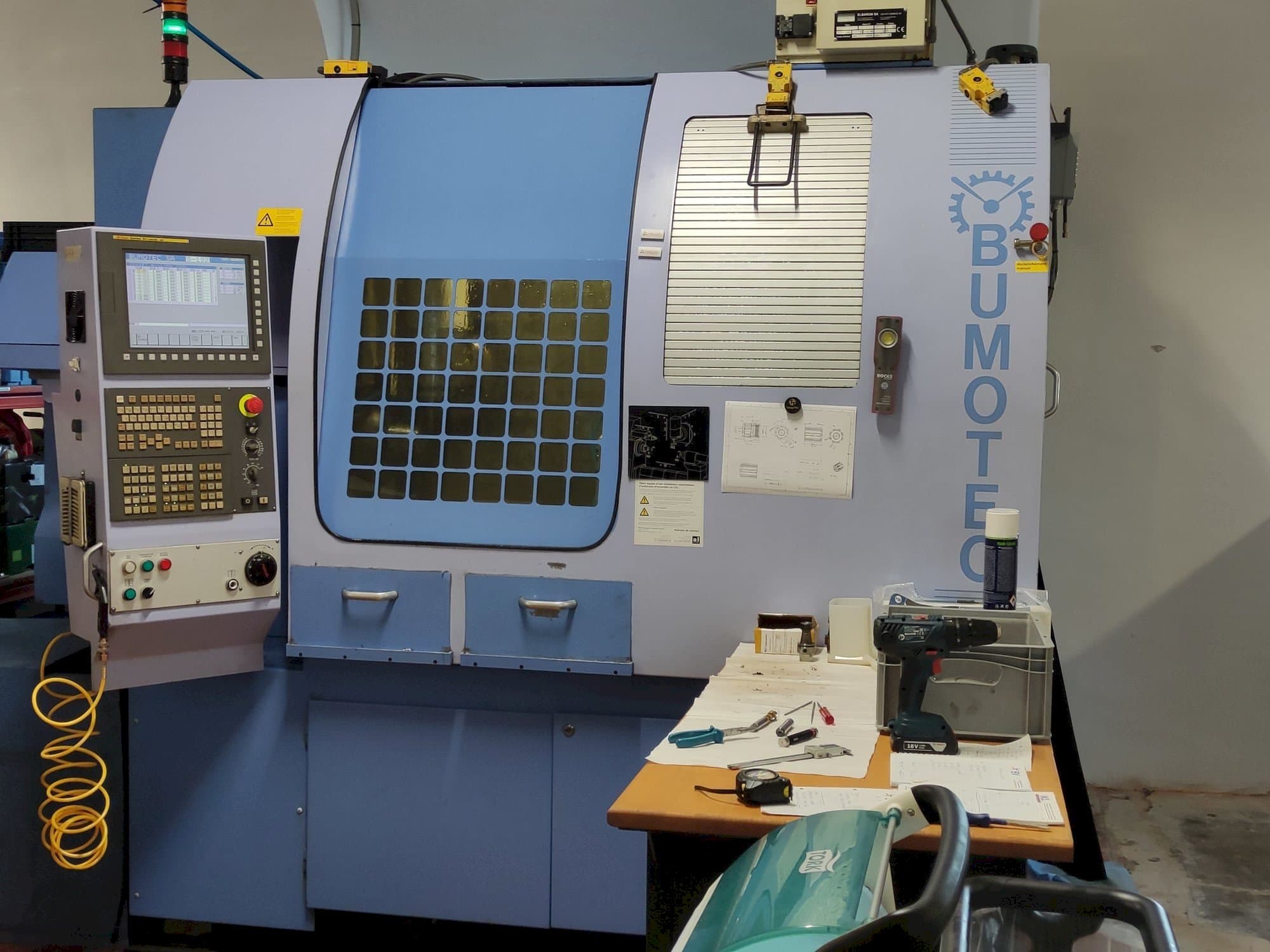 Bumotec S-192FT Mašinos vaizdas iš priekio