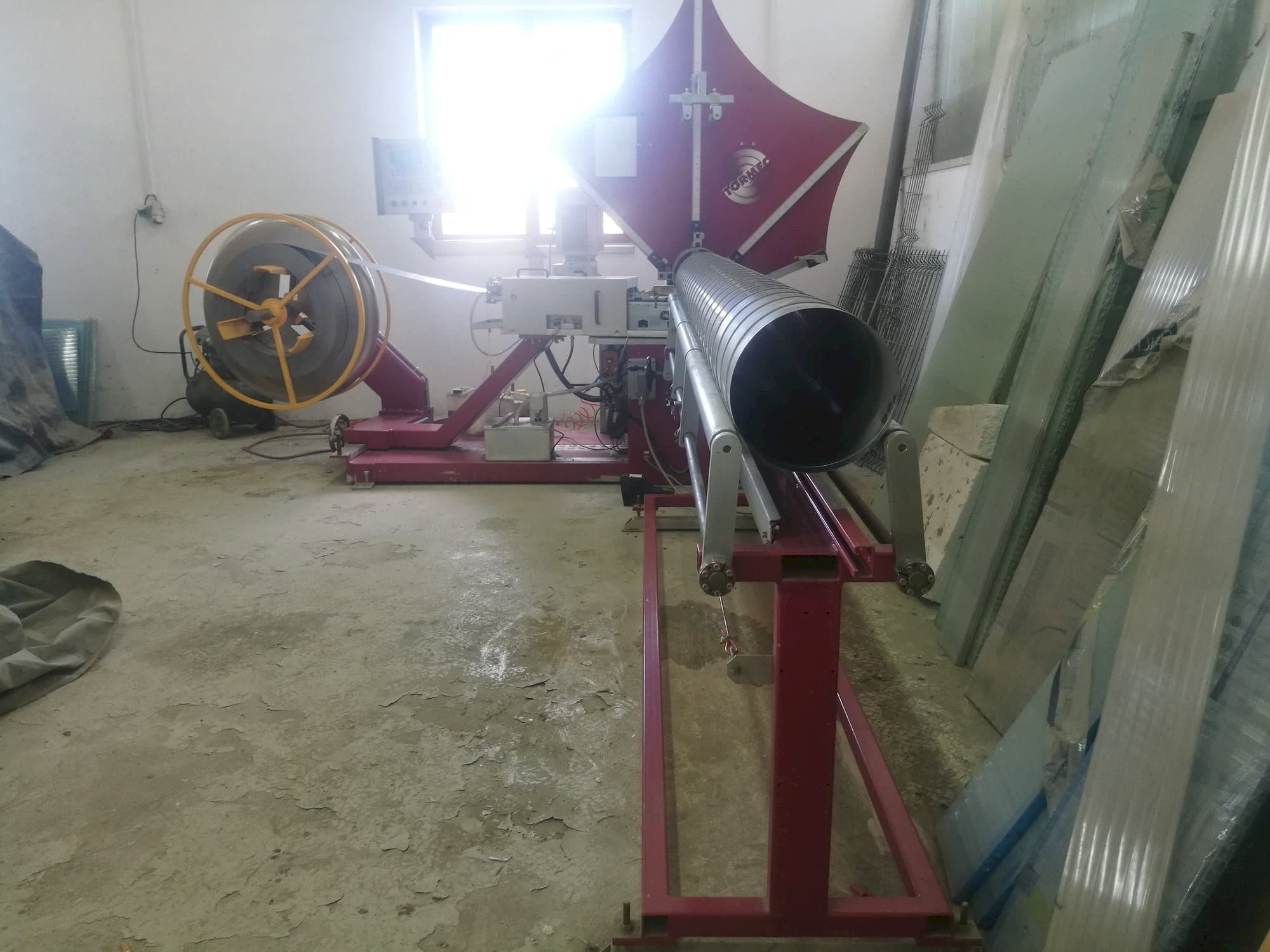 Tormec Tubo-S Mašinos vaizdas iš priekio