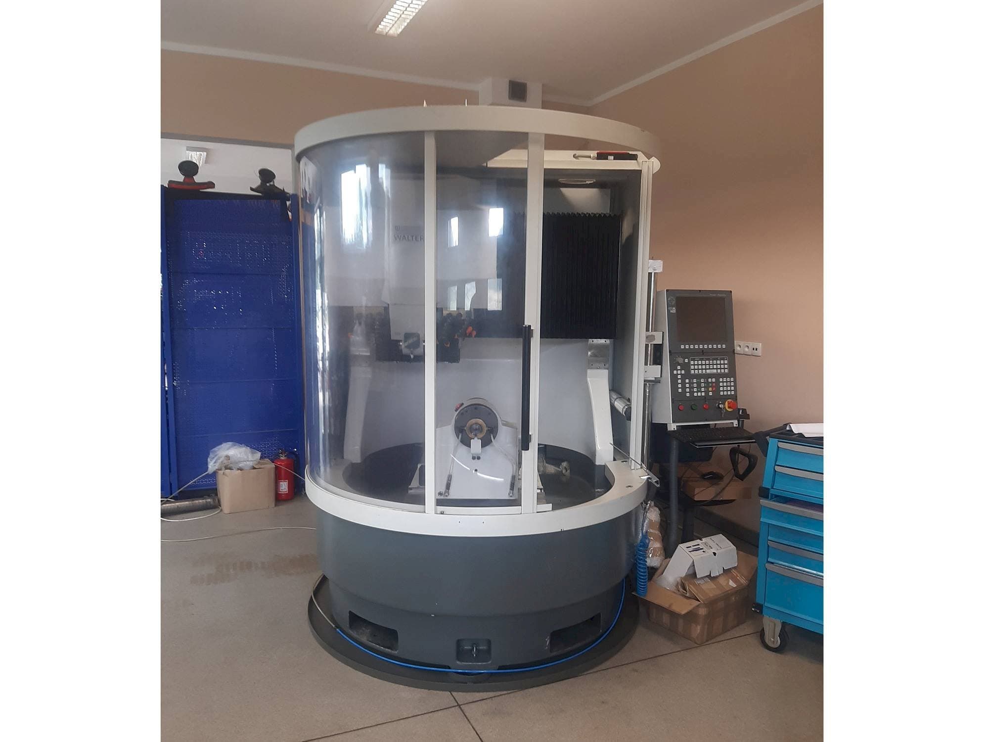 Walter Mašinos vaizdas iš priekio