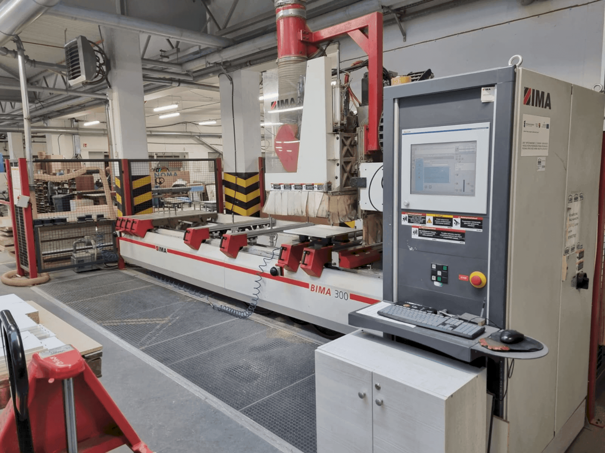 IMA BIMA 300 Mašinos vaizdas iš priekio