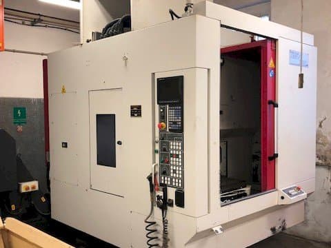Akira Seiki RMV 700 APC Mašinos vaizdas iš priekio