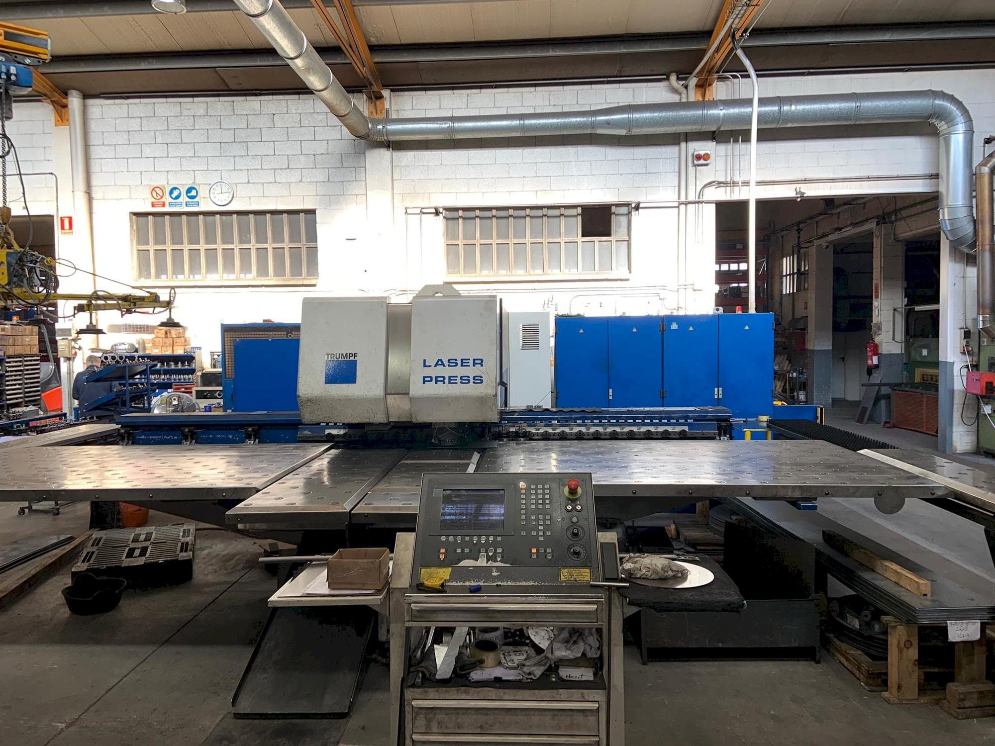 Trumpf Trumatic 600 L Mašinos vaizdas iš priekio