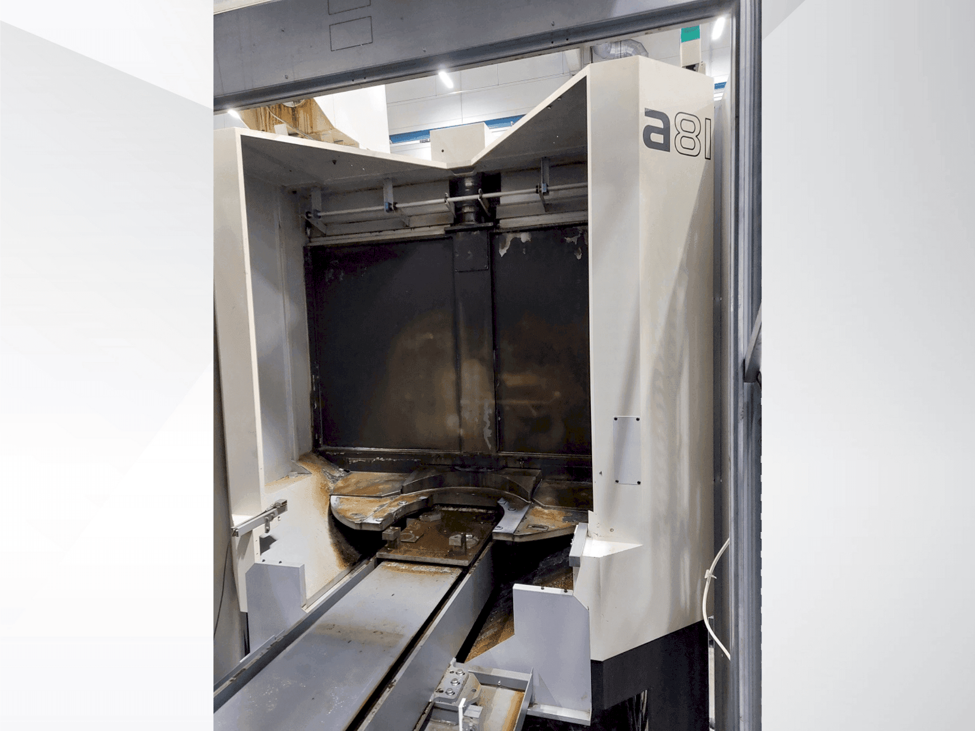 Makino a81 Mašinos vaizdas iš priekio