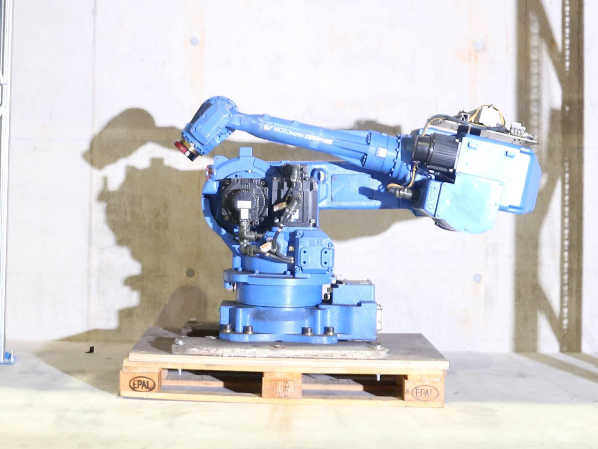 Yaskawa Motoman Mašinos kairės pusės vaizdasUP50