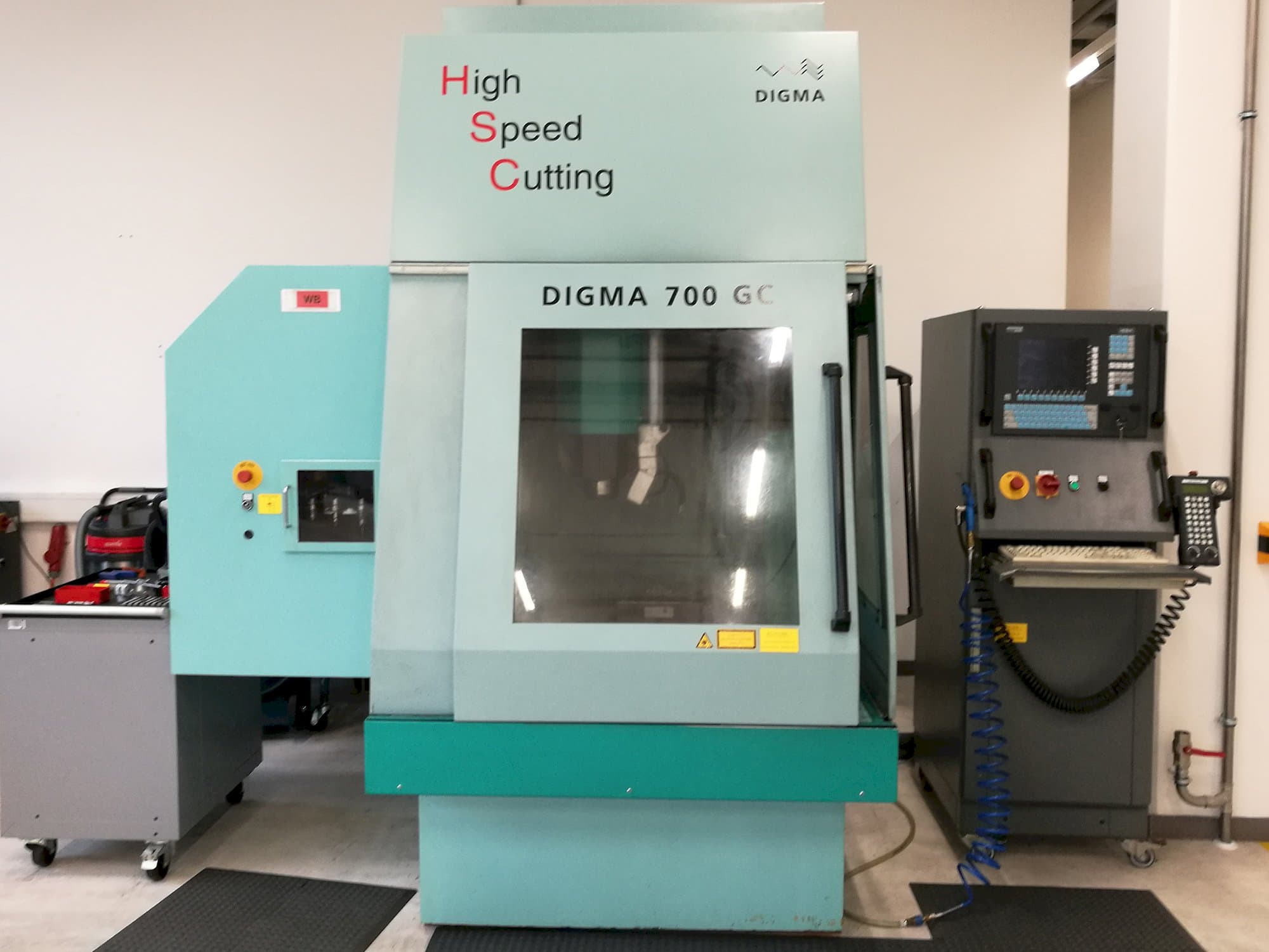 DIGMA Mašinos vaizdas700 GC iš priekio