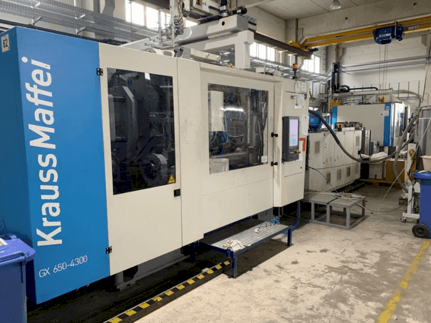 Krauss Maffei KM650-4300 GX Mašinos vaizdas iš priekio