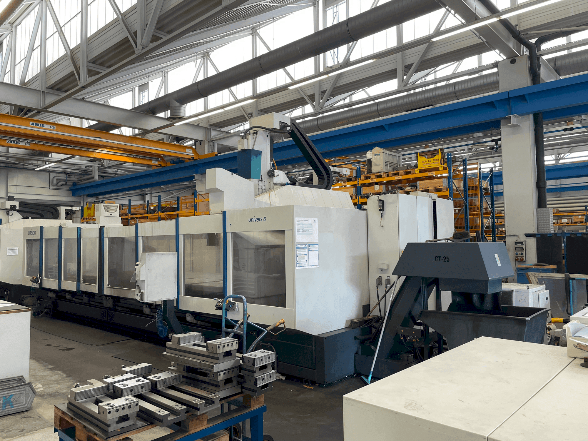 Unisign UNIVERS 6 Mašinos vaizdas iš priekio