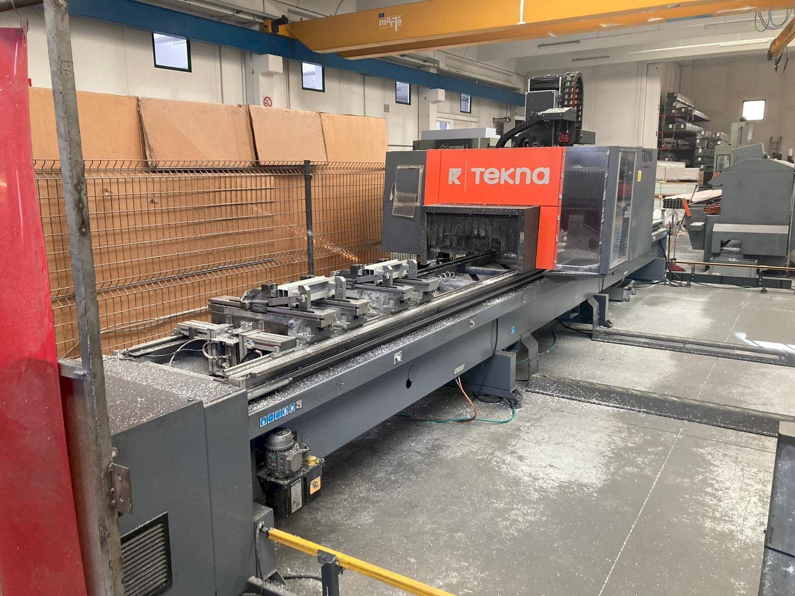 Tekna TKE 944-7 Mašinos vaizdas iš priekio