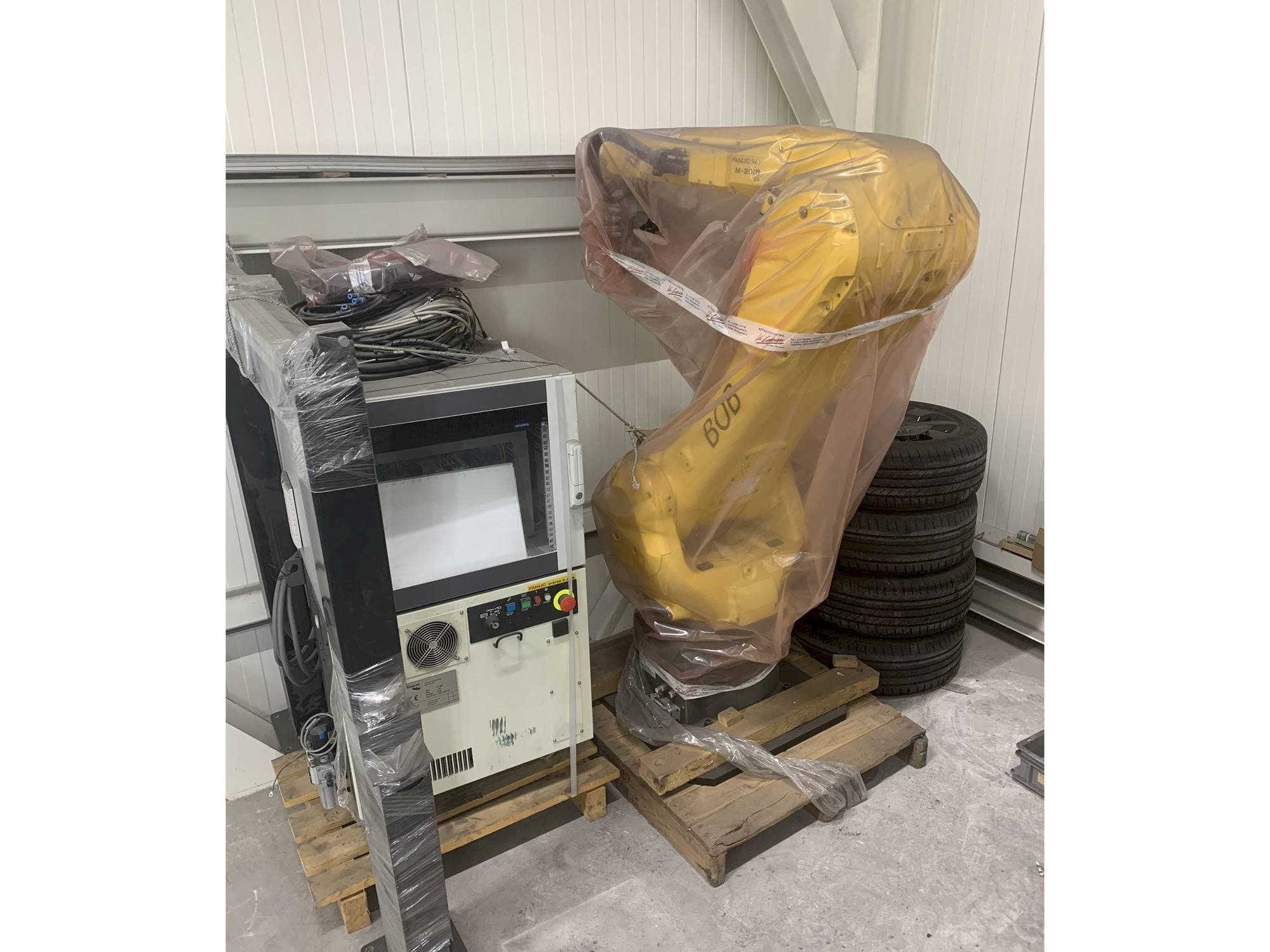 FANUC M-20iB Mašinos vaizdas iš priekio