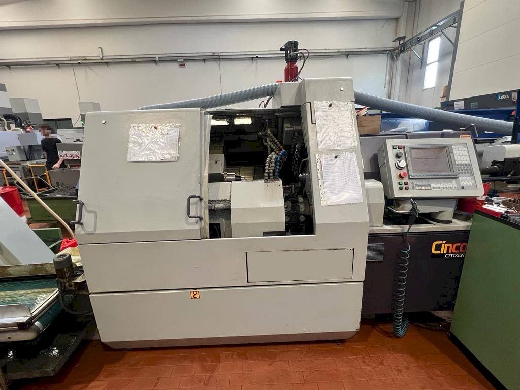 Citizen M32 Mašinos vaizdas iš priekio