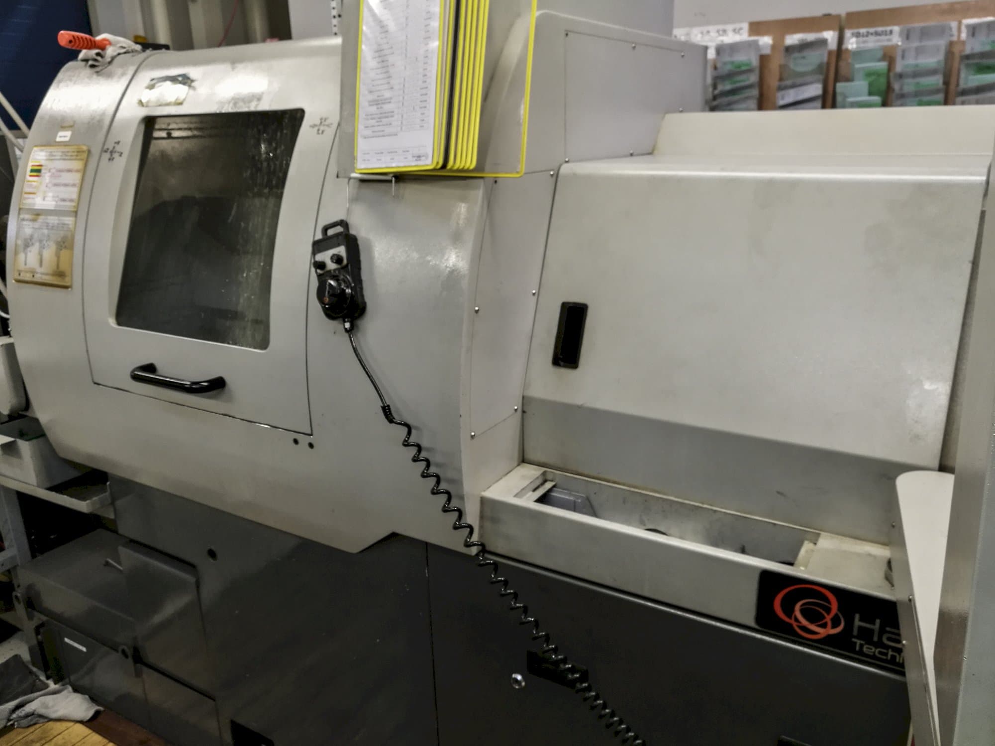 Hanwha XD 20 N Mašinos dešinės pusės vaizdas