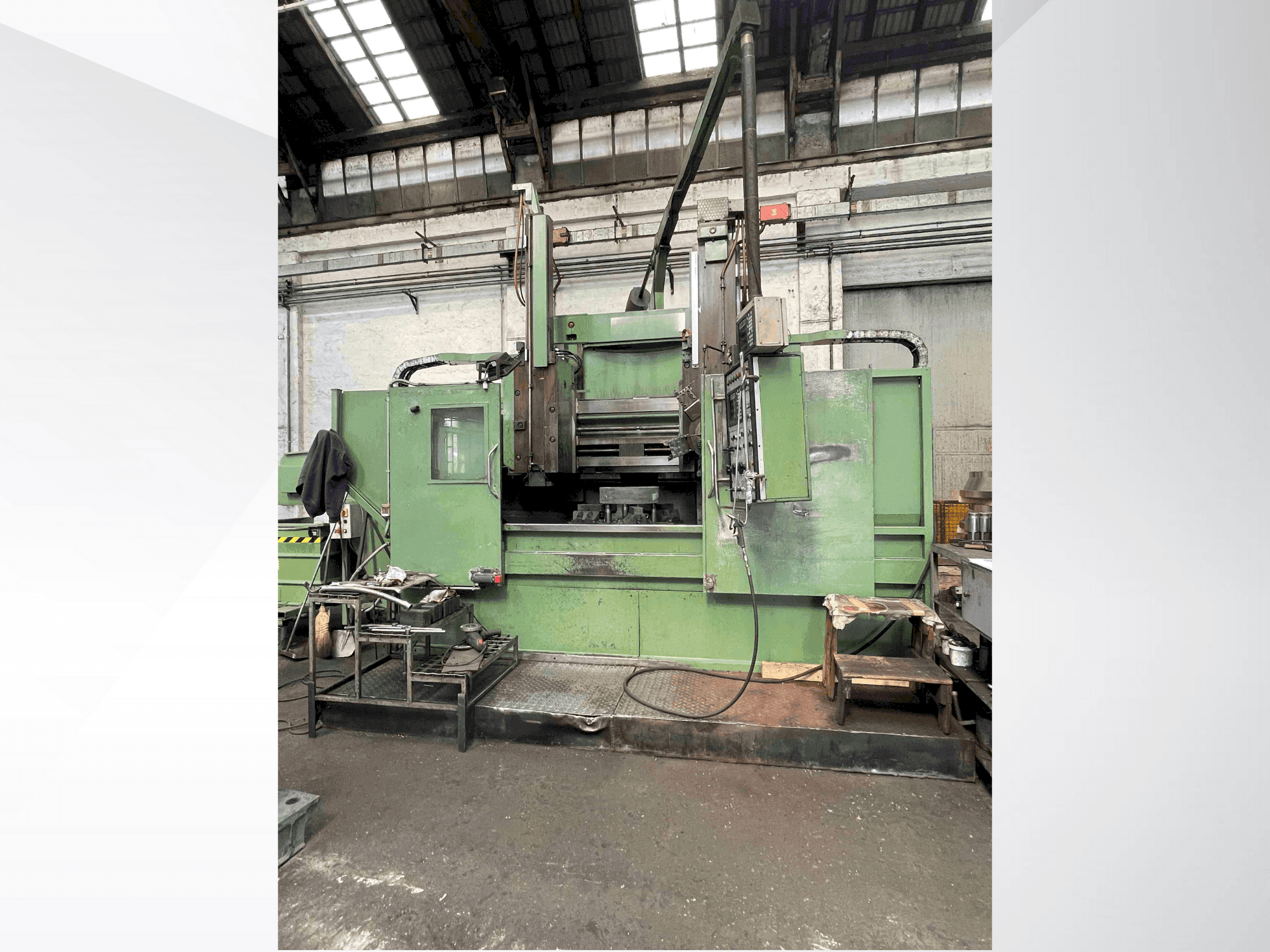 MORANDO VS 12 Mašinos vaizdas iš priekio