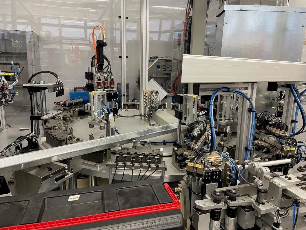 TEAM AUTOMATION BERLIN Tattoo Needle Testing System Mašinos vaizdas iš priekio