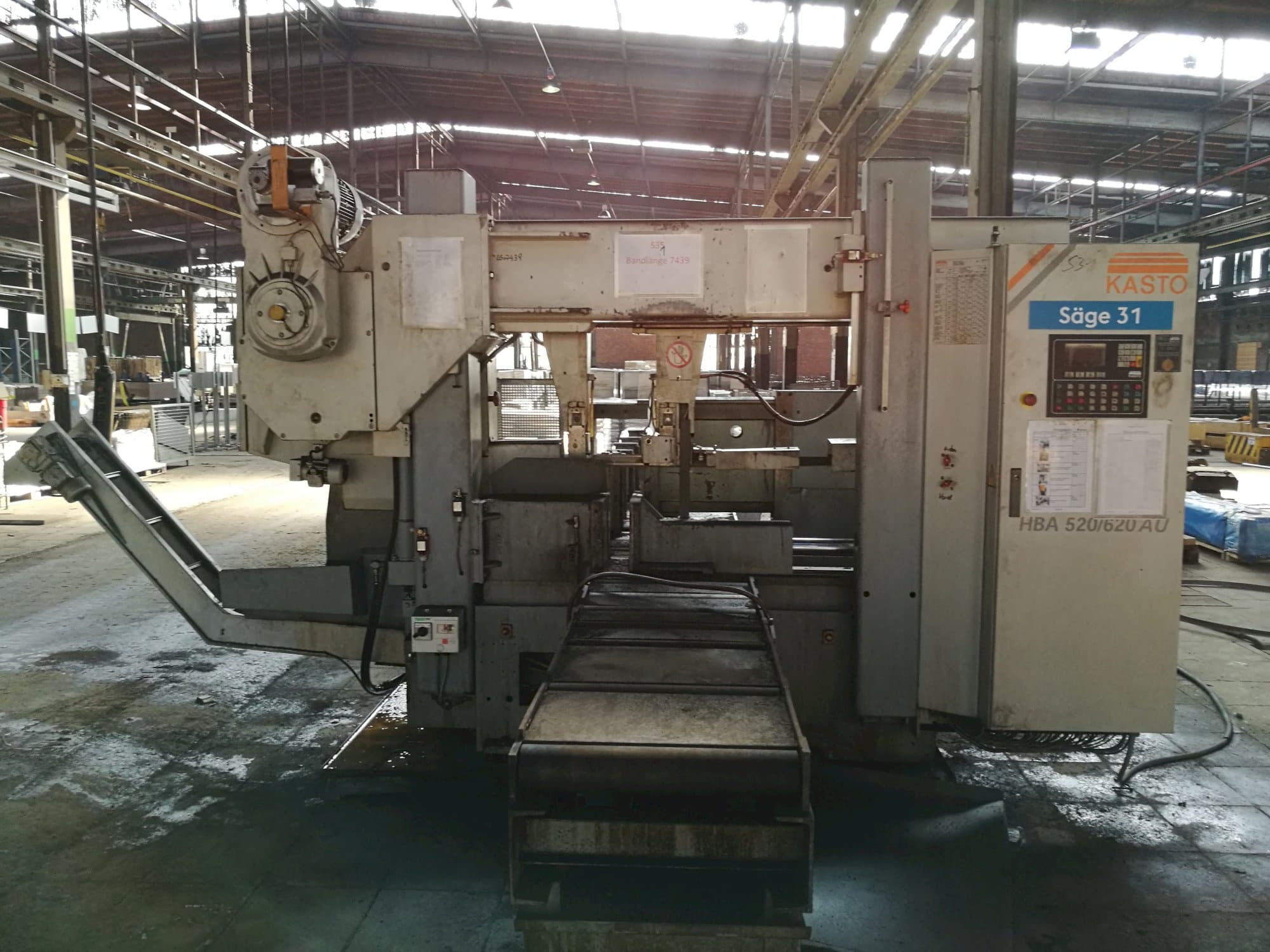 KASTO HBA 520/620 AU Mašinos vaizdas iš priekio