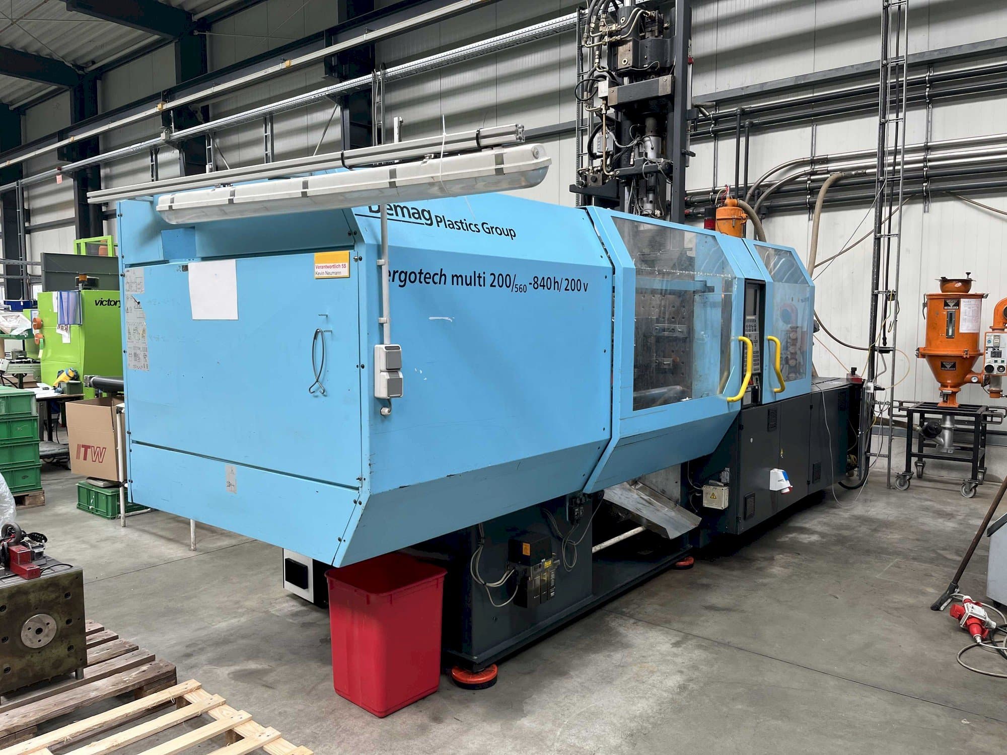 DEMAG Ergotech multi 200/560 - 840h/200V Mašinos vaizdas iš priekio