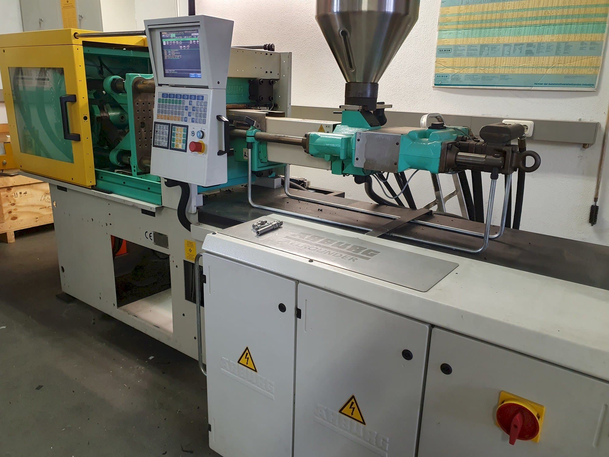 Arburg Allrounder 320 KS 700-100 Mašinos vaizdas iš priekio