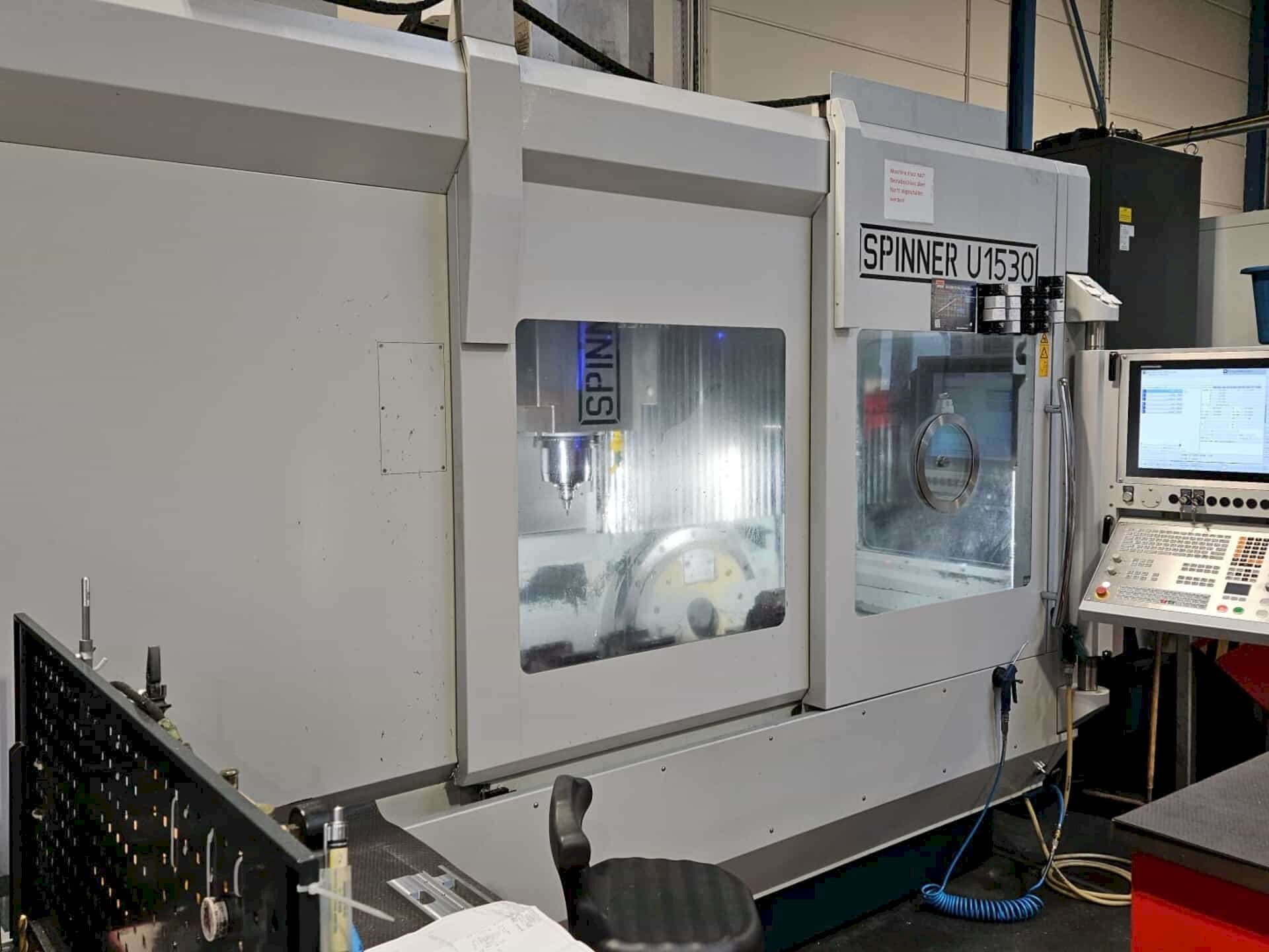 SPINNER U 1530 Mašinos vaizdas iš priekio