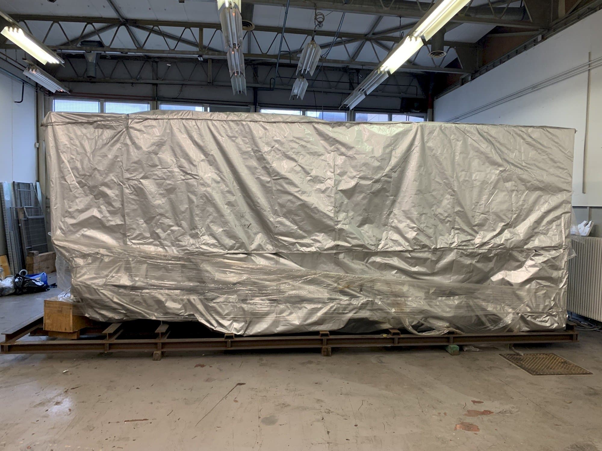 YCM NH 500A Mašinos vaizdas iš priekio