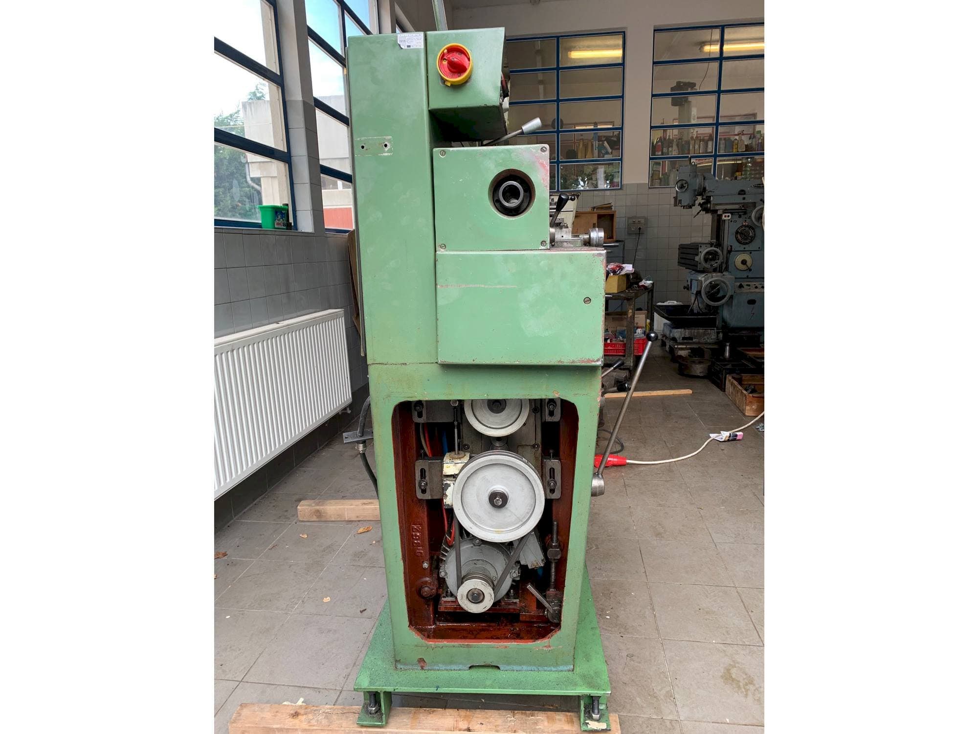 TOS Sm 16-A Mašinos vaizdas iš priekio