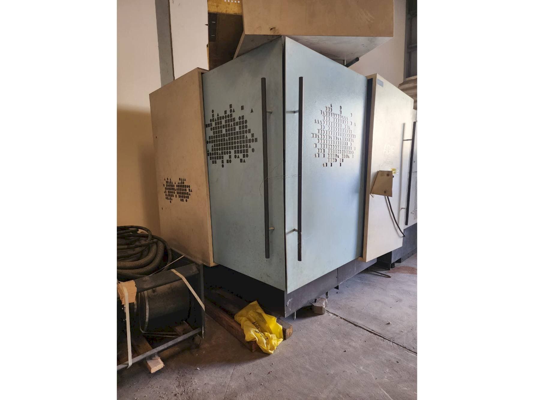 AGIE Challenge 2 Mašinos vaizdas iš priekio