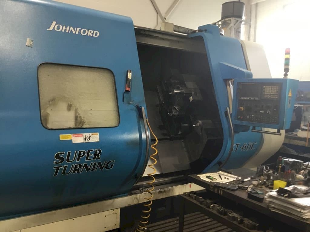 Johnford ST-60C Mašinos vaizdas iš priekio