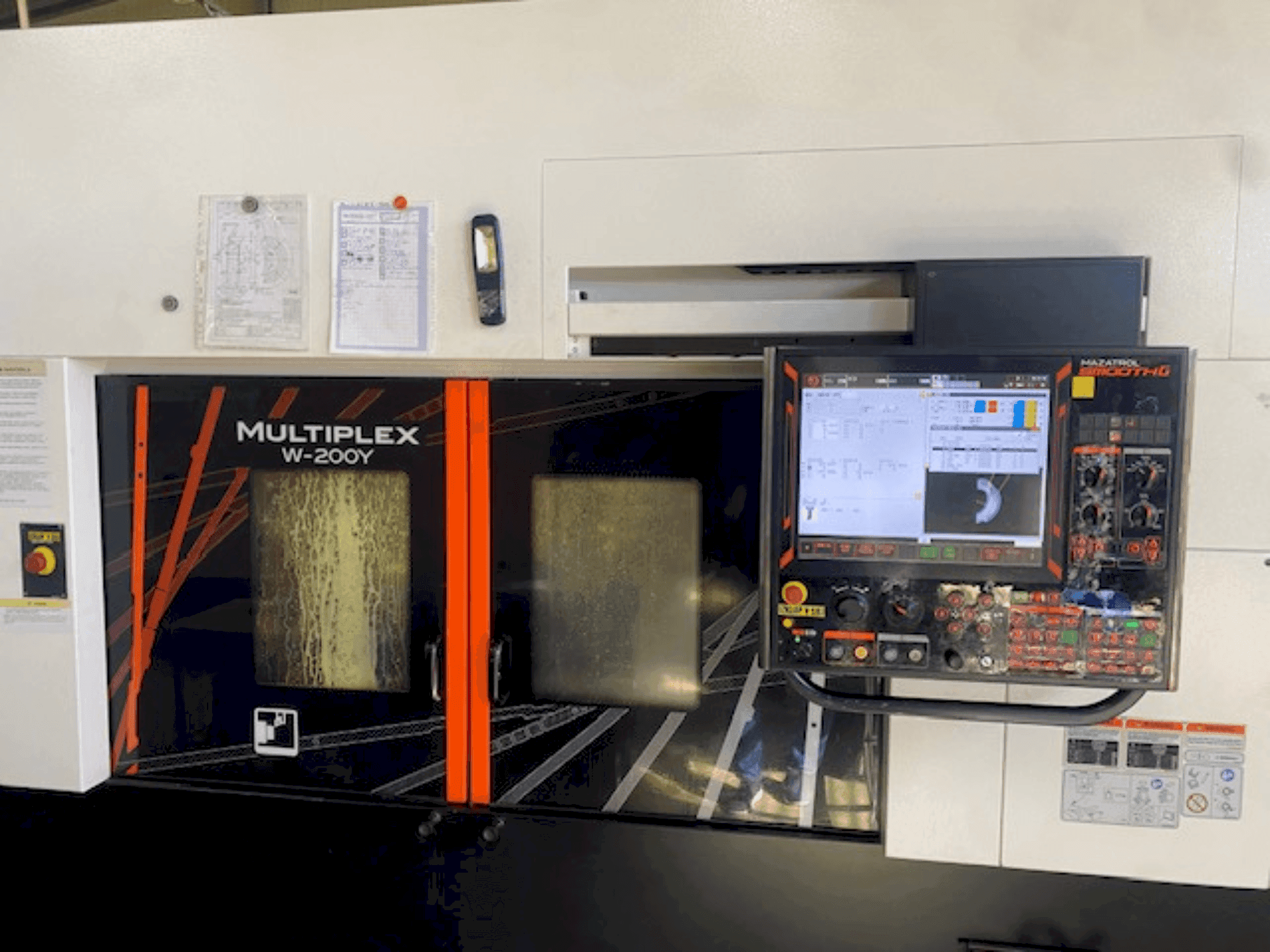 Mazak multiplex 200 y Mašinos vaizdas iš priekio