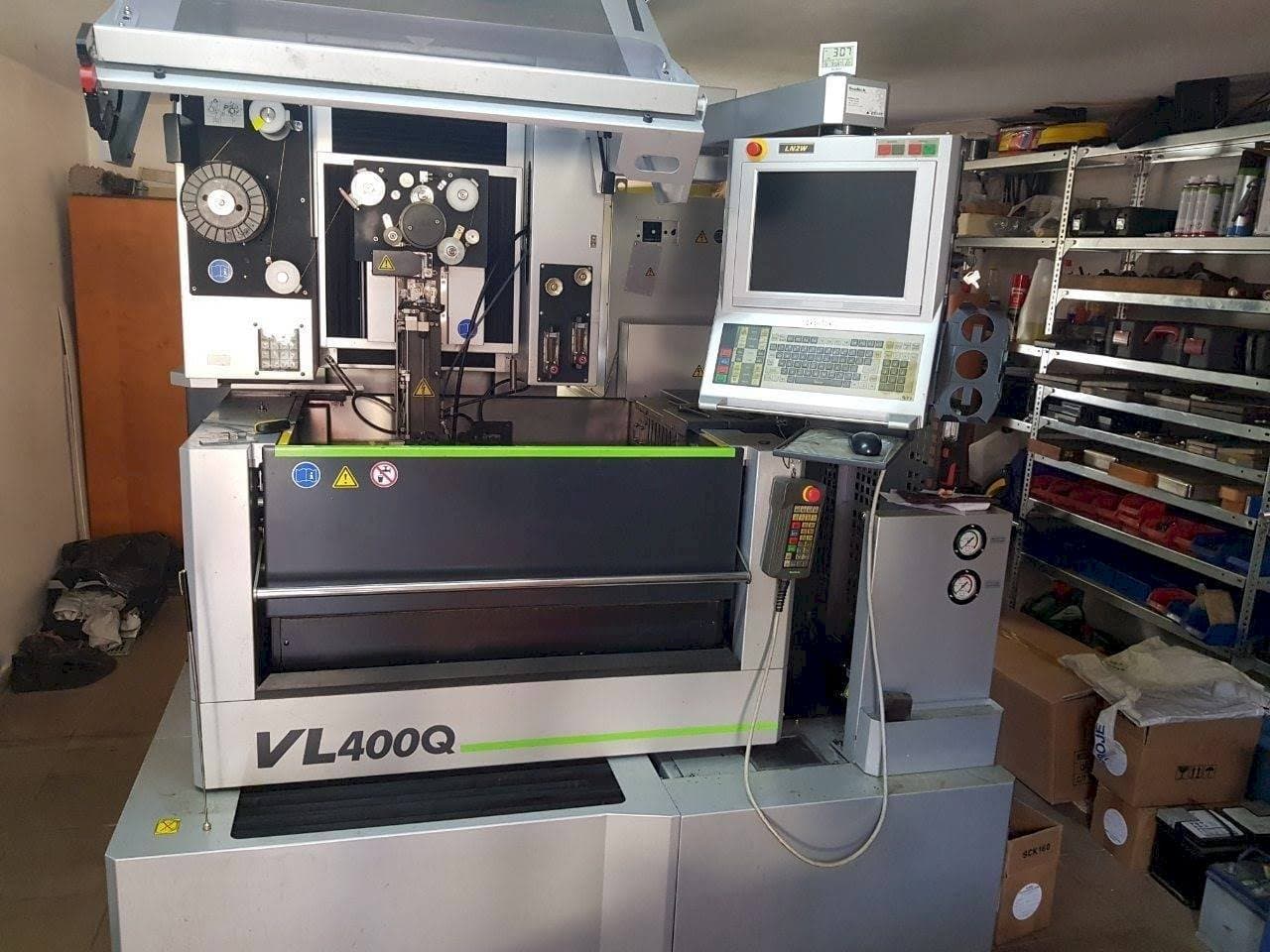Sodick VL 400Q Mašinos vaizdas iš priekio