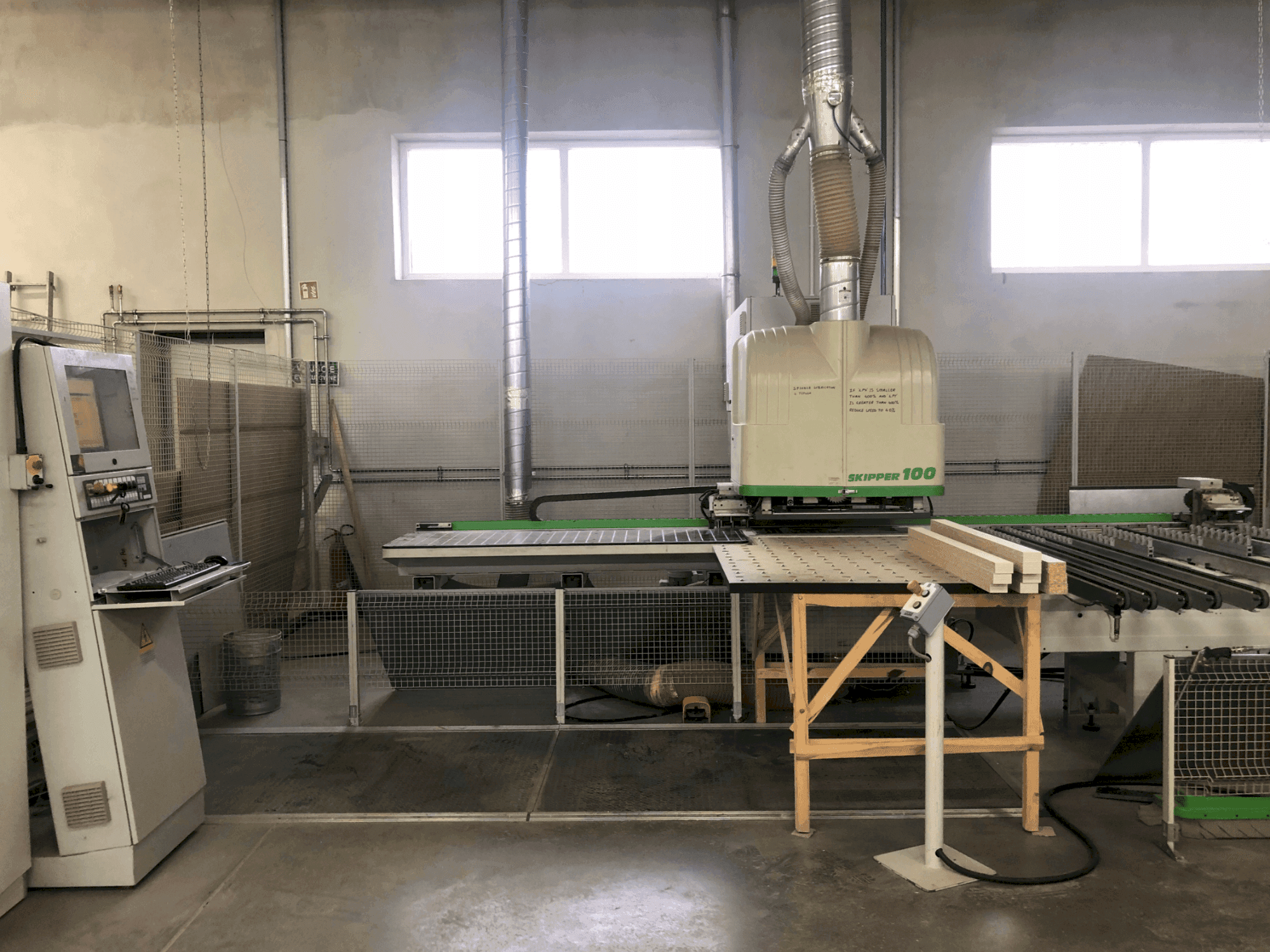 BIESSE SKIPPER 100 Mašinos vaizdas iš priekio