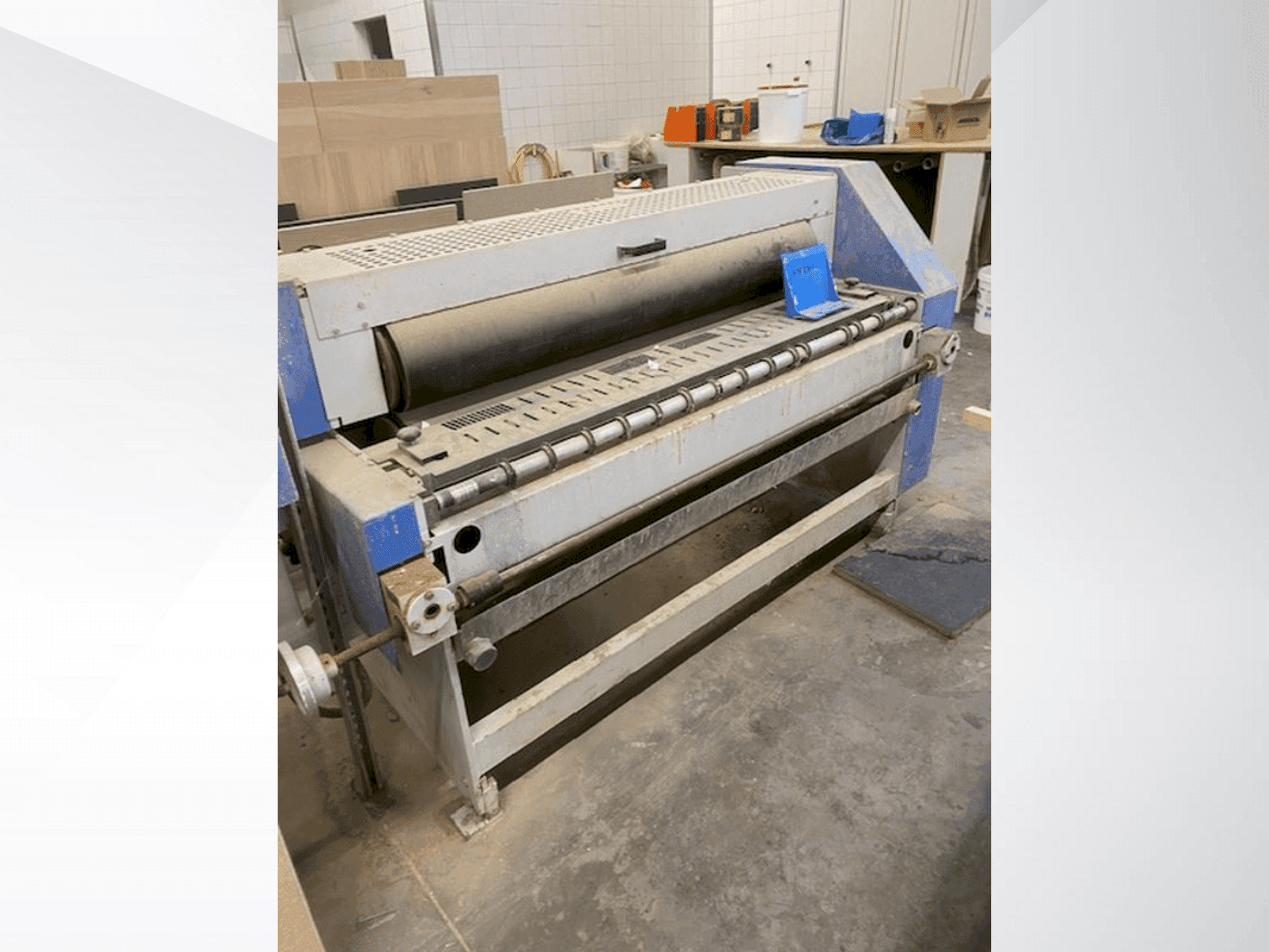 HYMMEN TLA Mašinos vaizdas iš priekio