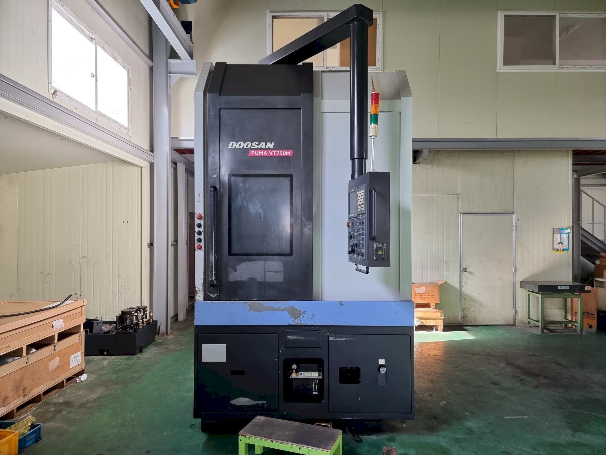 Doosan Puma VT750M Mašinos vaizdas iš priekio