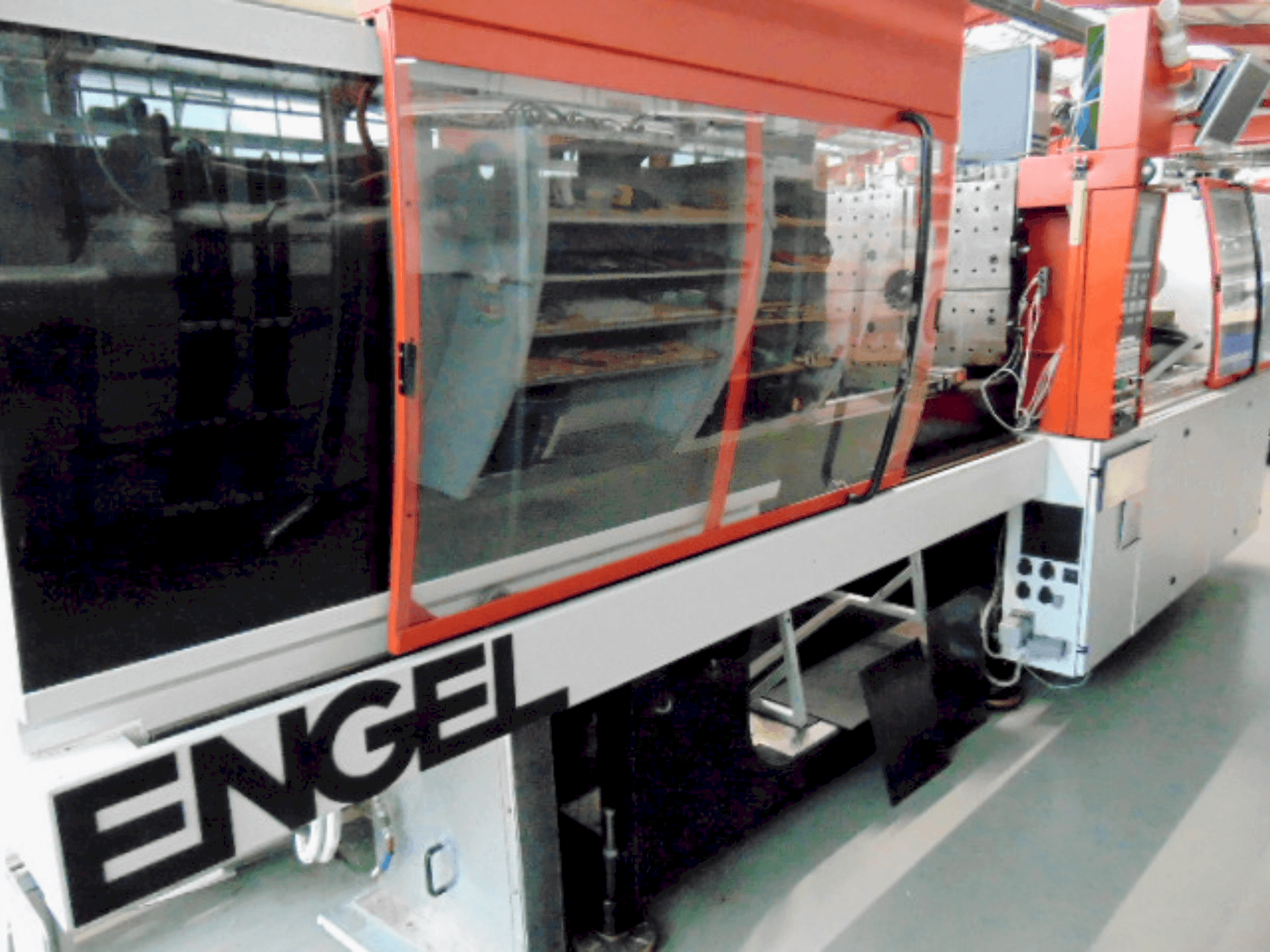 Engel ES 650 / 150 HL Mašinos vaizdas iš priekio