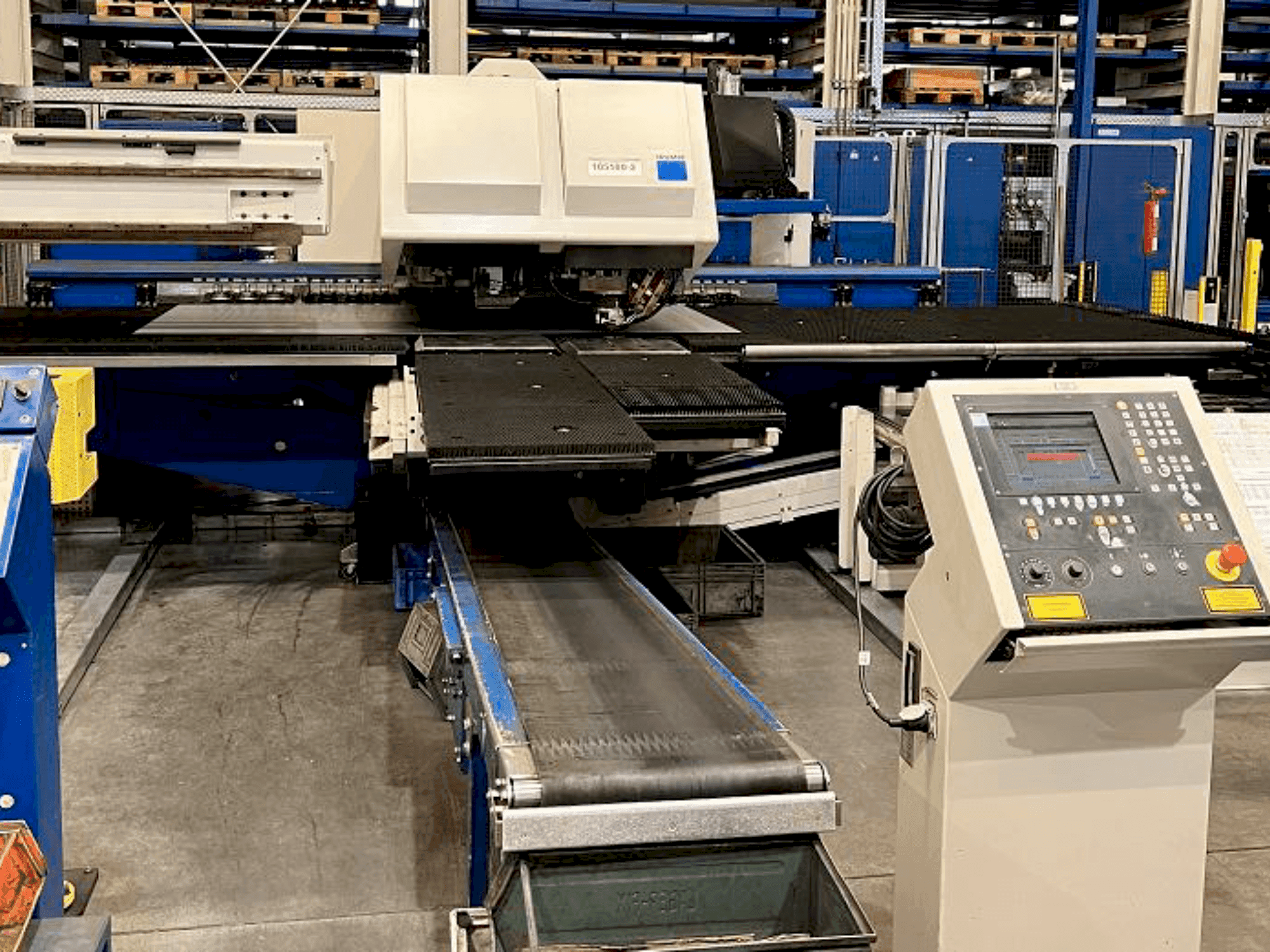TRUMPF Trumatic 6000 L + Sheetmaster Mašinos vaizdas iš priekio