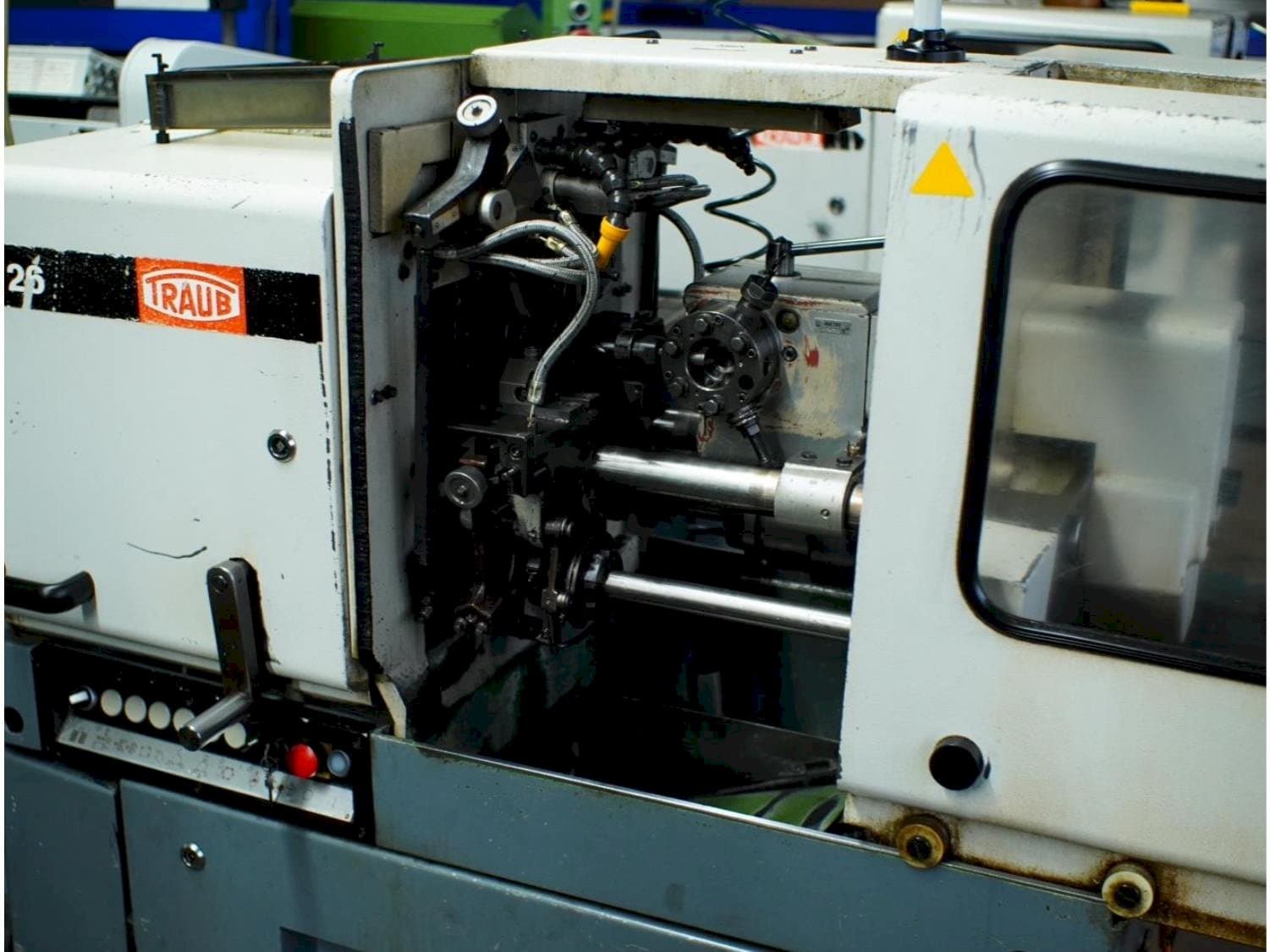 TRAUB TK42 Mašinos vaizdas iš priekio