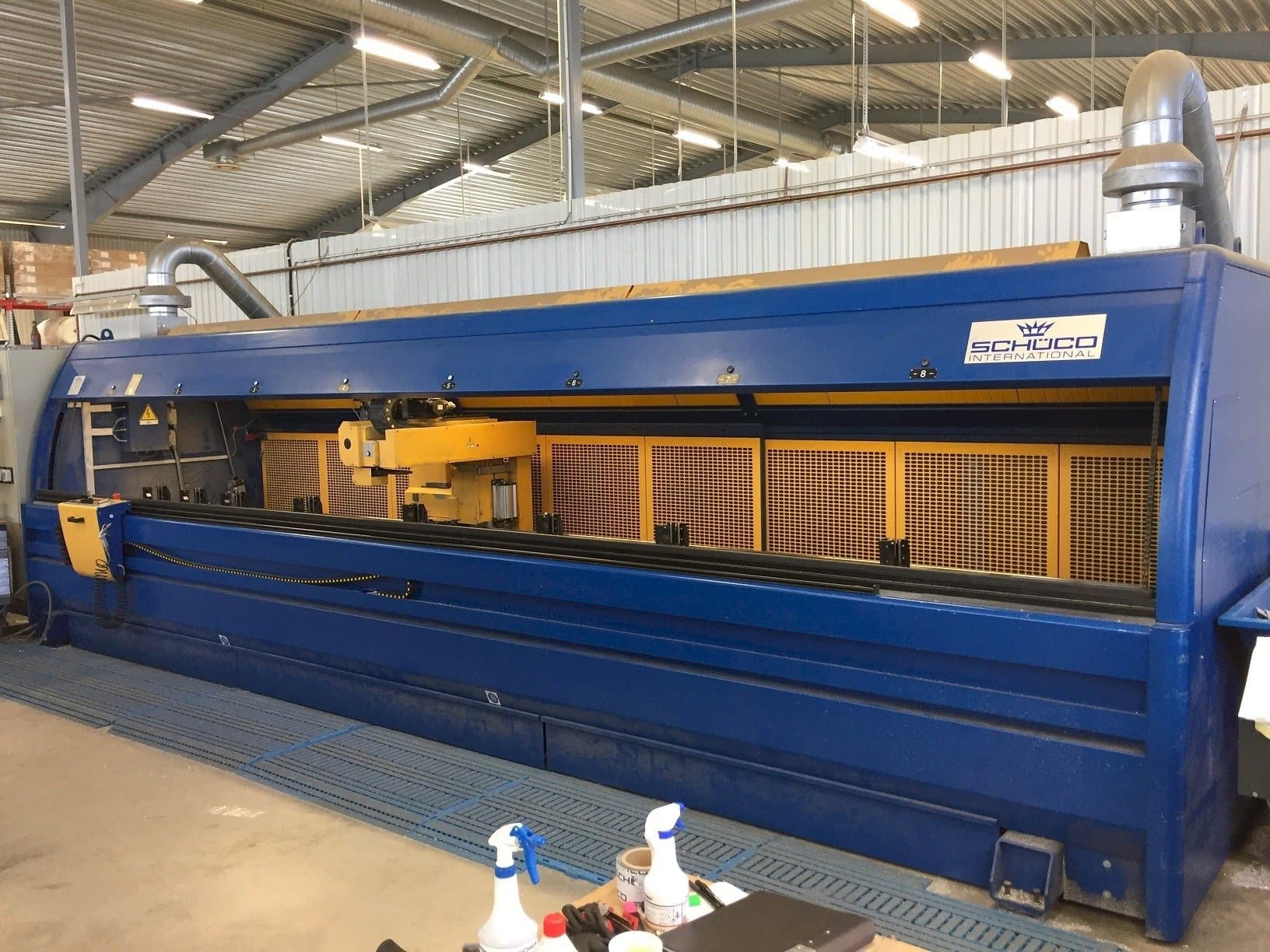 Emmegi Comet Mašinos vaizdas iš priekio