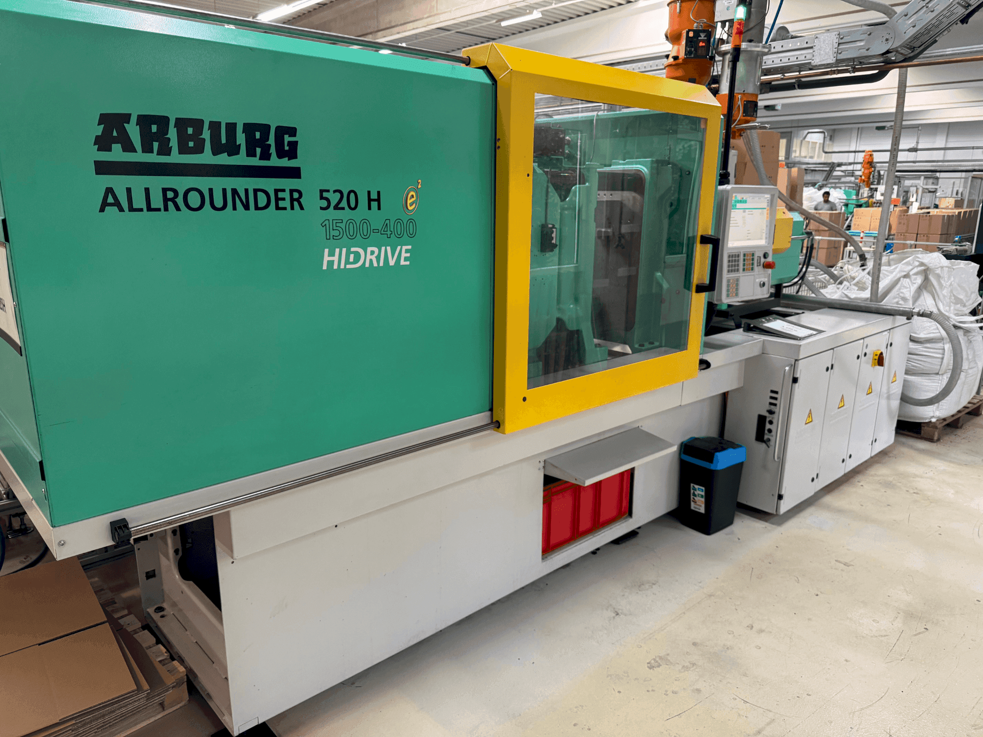 Arburg Allrounder 520H Mašinos vaizdas iš priekio