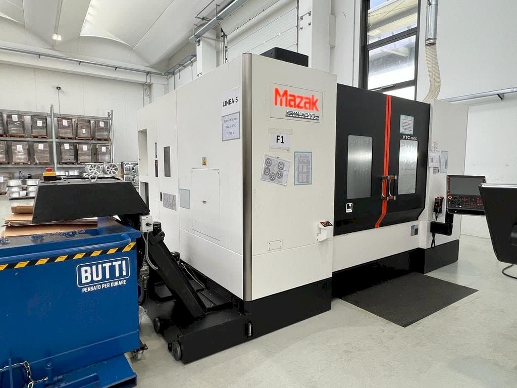 Mazak VTC 760 Mašinos vaizdas iš priekio