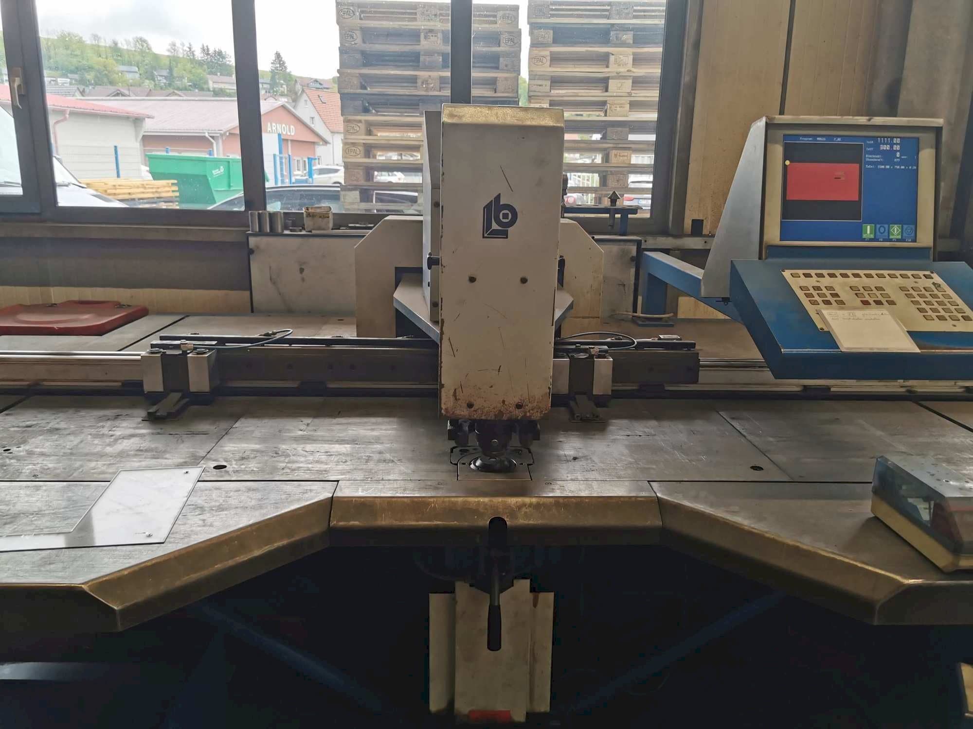 BOSCHERT PL 150 CNC Z Mašinos vaizdas iš priekio