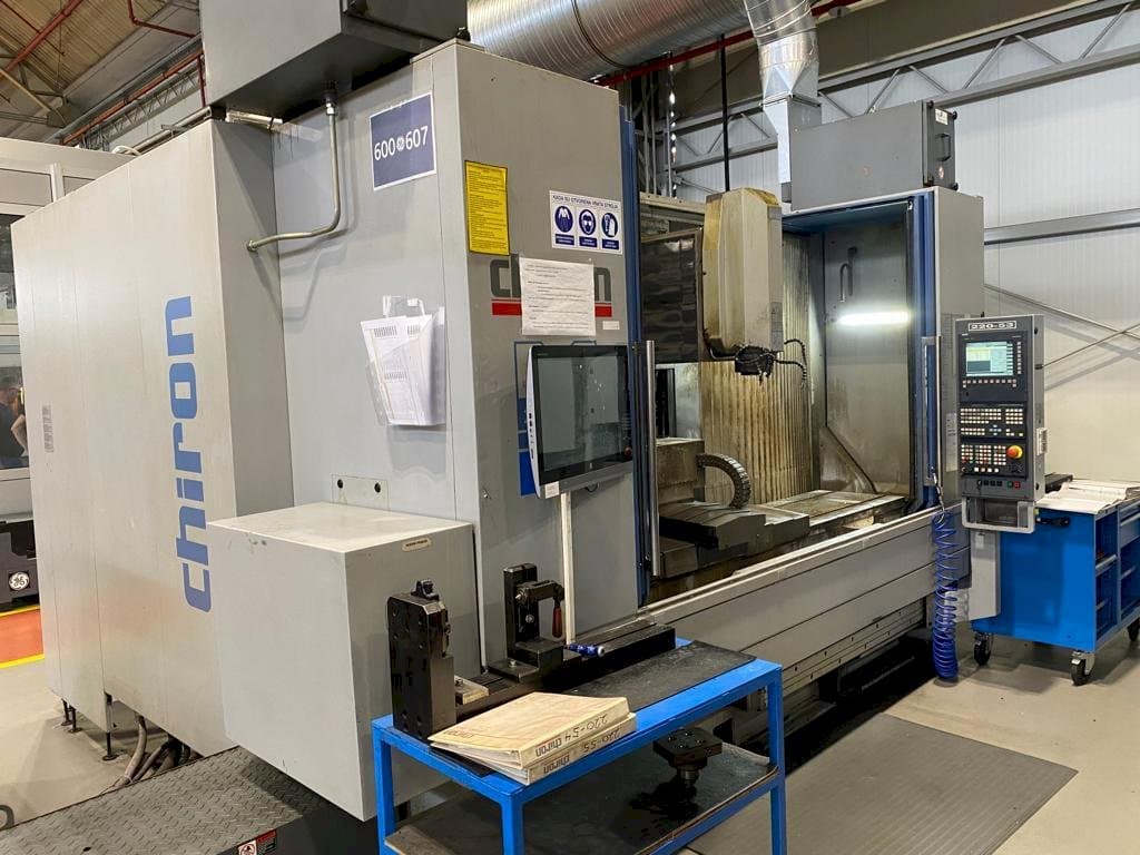 CHIRON MILL 2000 Mašinos vaizdas iš priekio